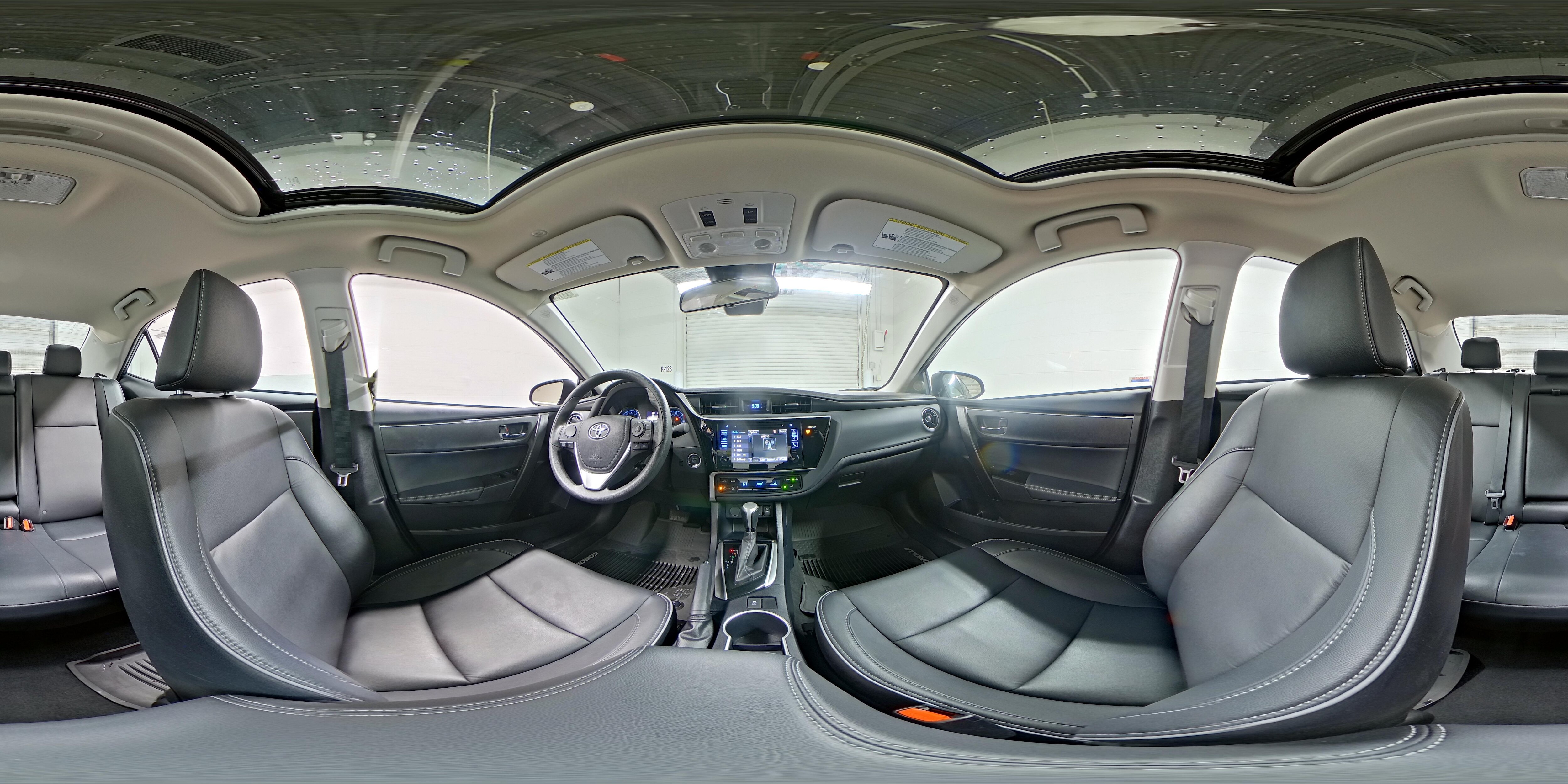 2017 Toyota Corolla XLE - Photo 25
