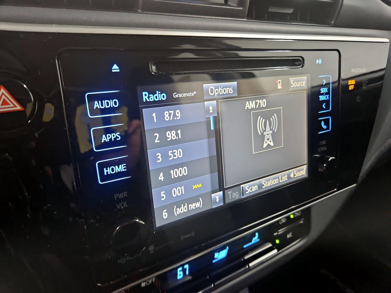 2017 Toyota Corolla XLE - Photo 16