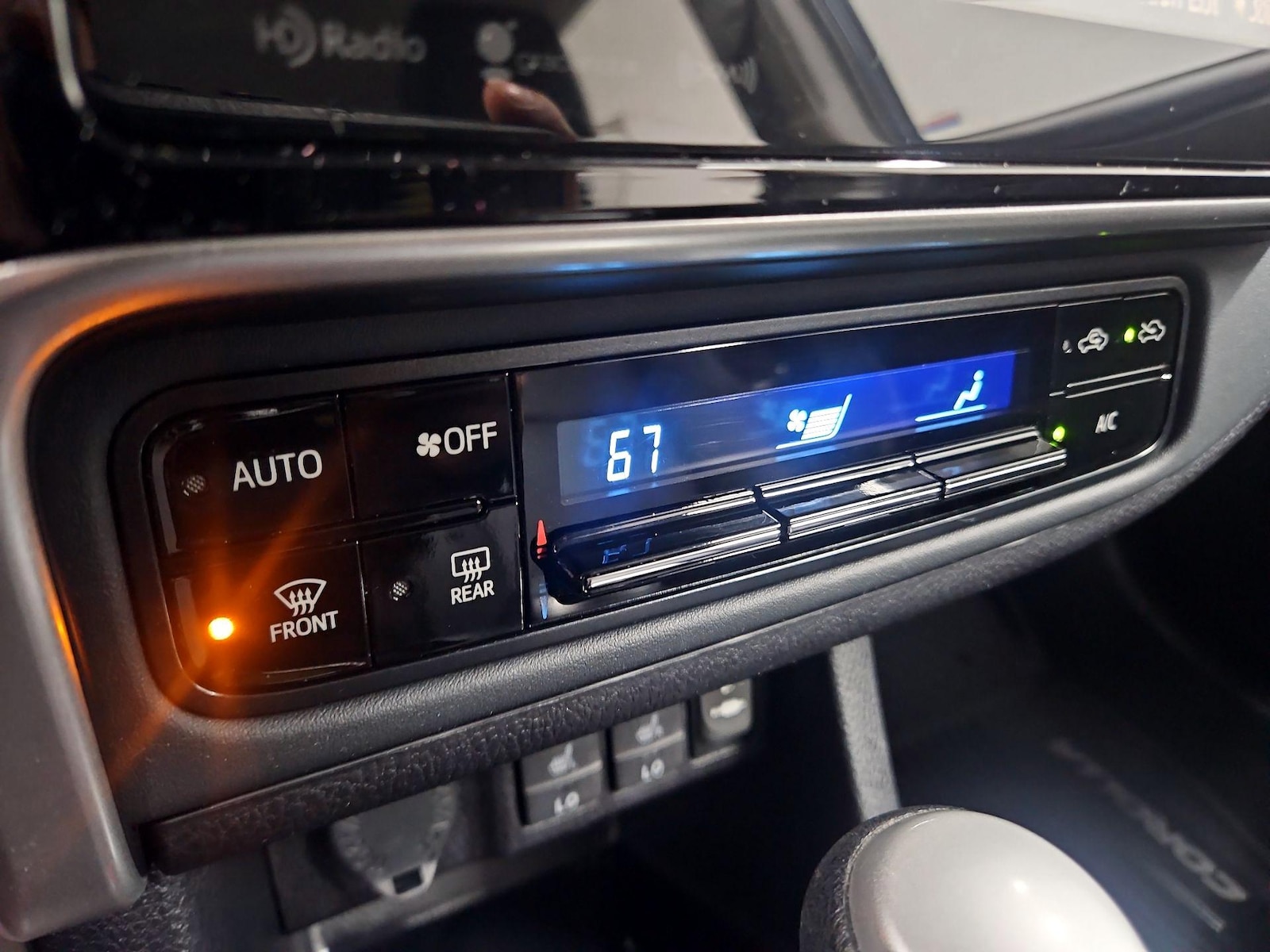 2017 Toyota Corolla XLE - Photo 17