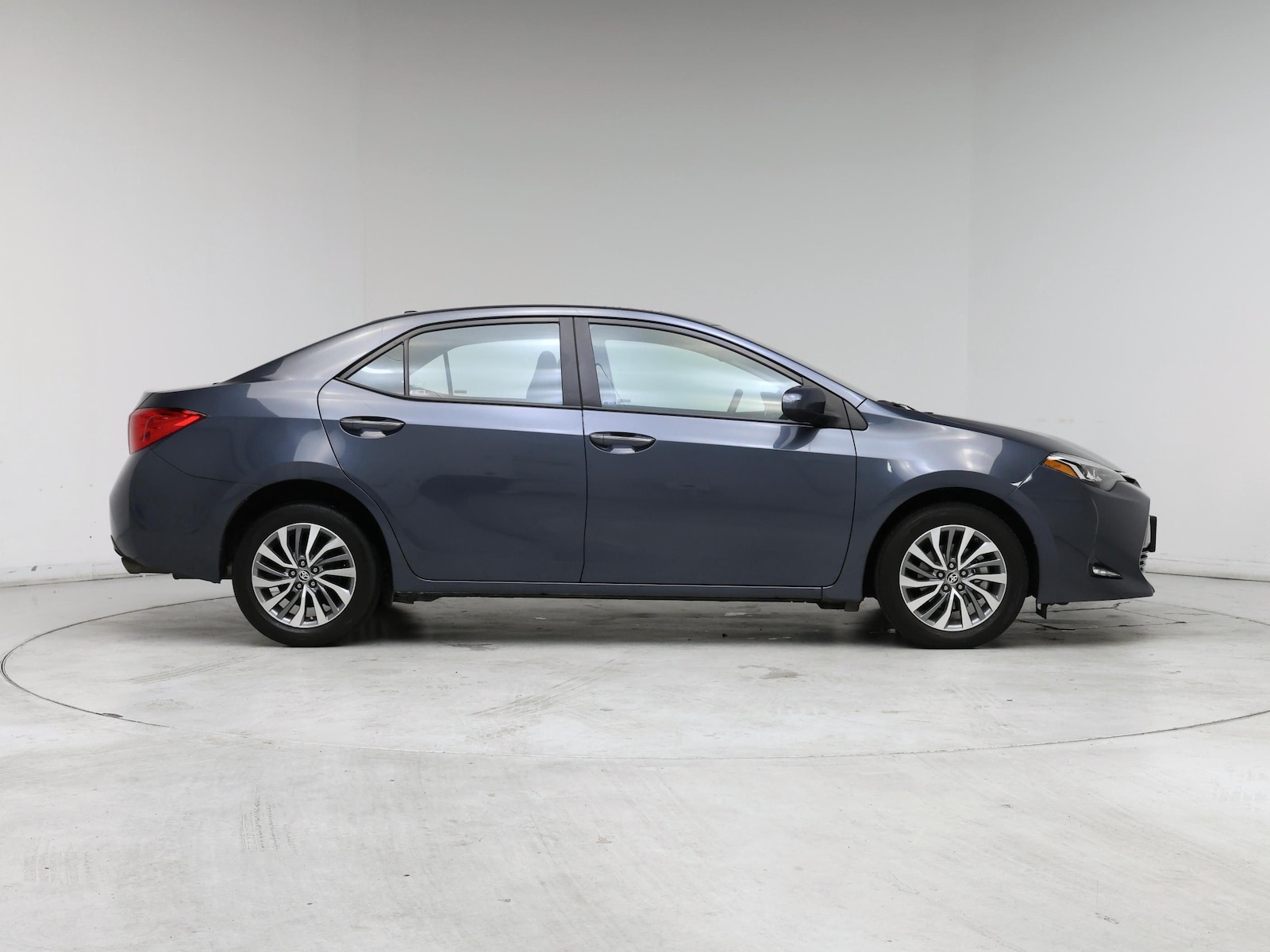 2017 Toyota Corolla XLE - Photo 8