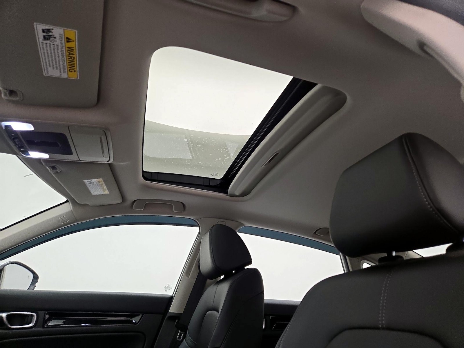 Sunroof(s) & Overhead Airbags