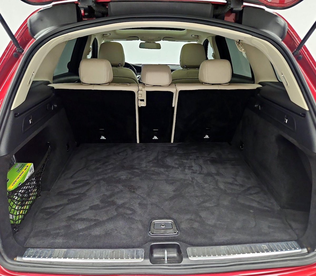 Trunk/Cargo (Seats Up)