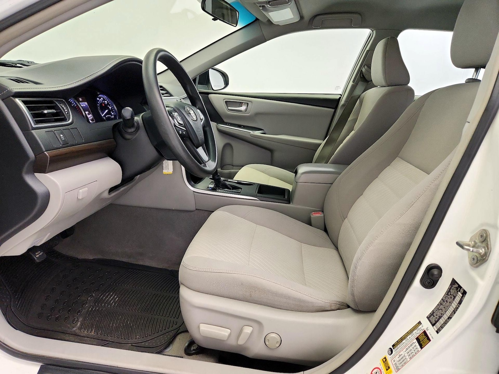 Power Seat(s) & Side Airbags