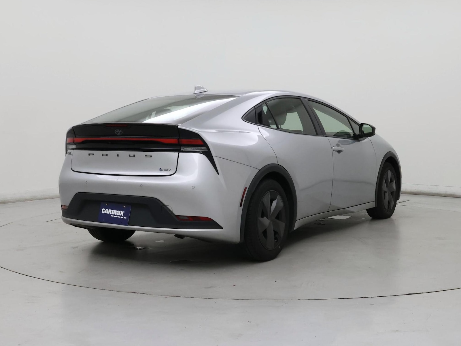 2023 Toyota Prius LE - Photo 9