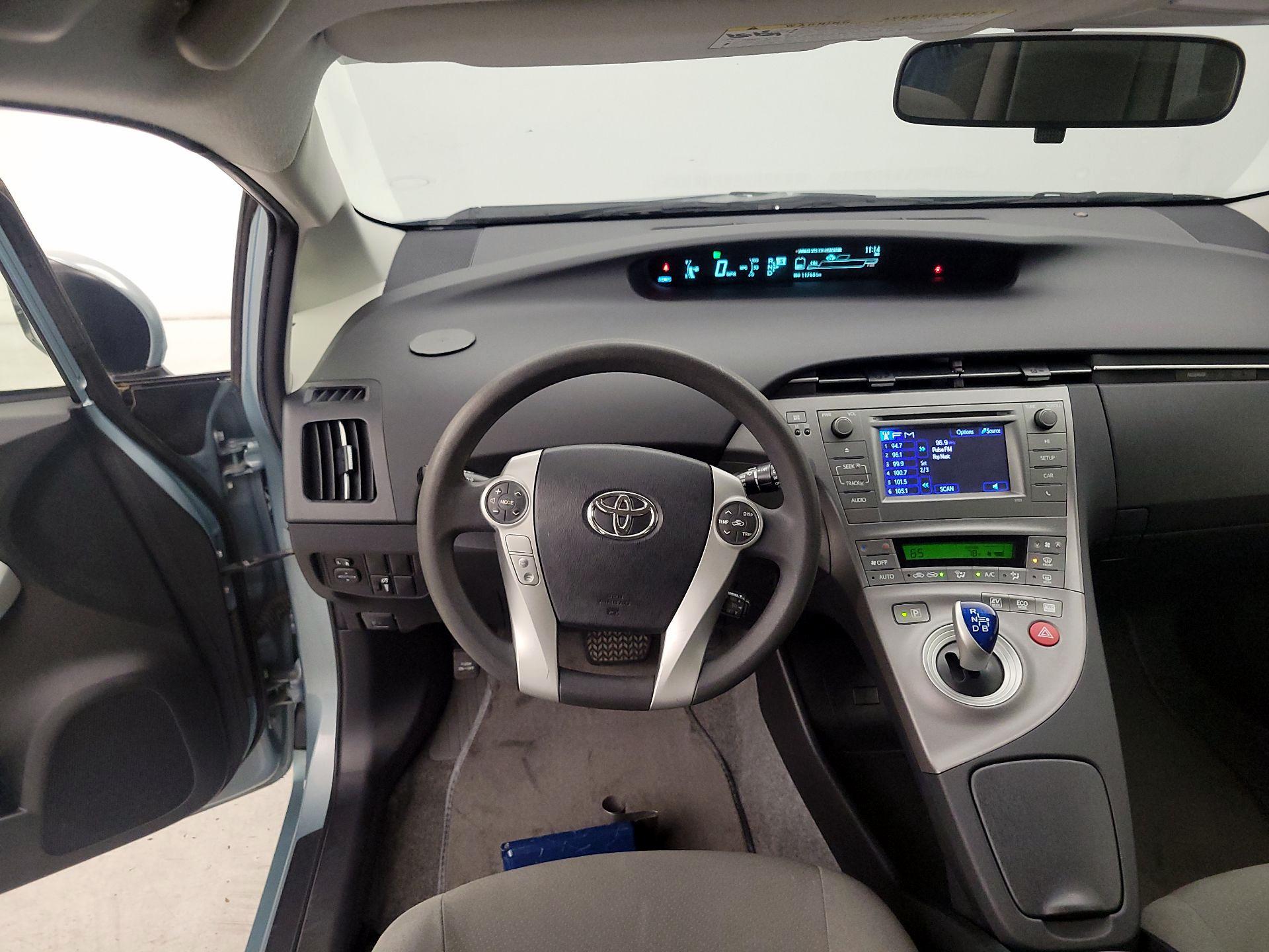Thumbnail: 2015 Toyota Prius - 10