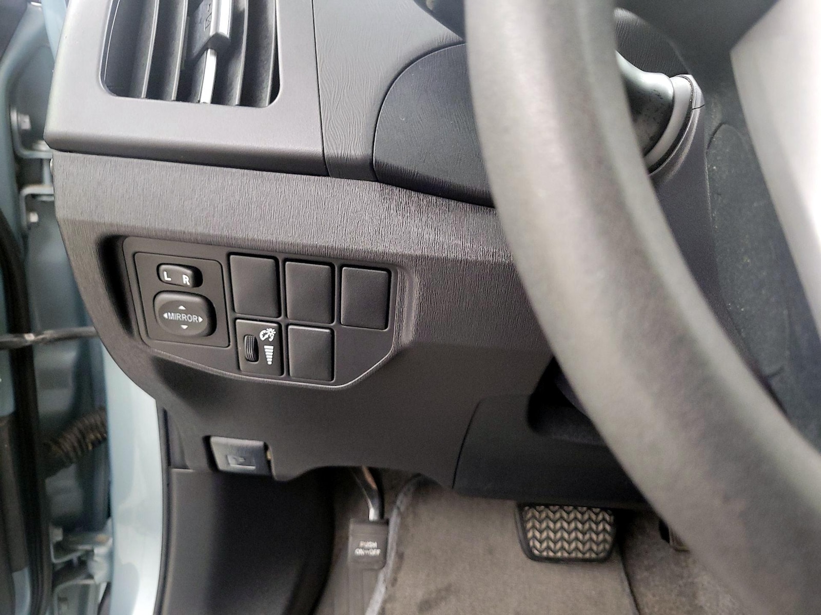 2015 Toyota Prius Two - Photo 14
