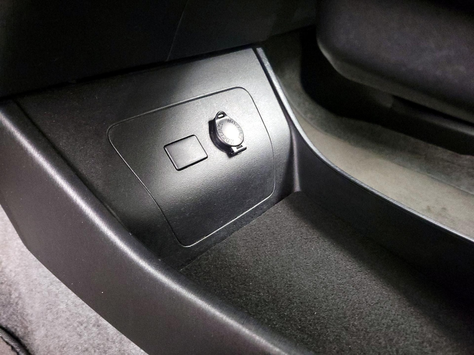 2015 Toyota Prius Two - Photo 19