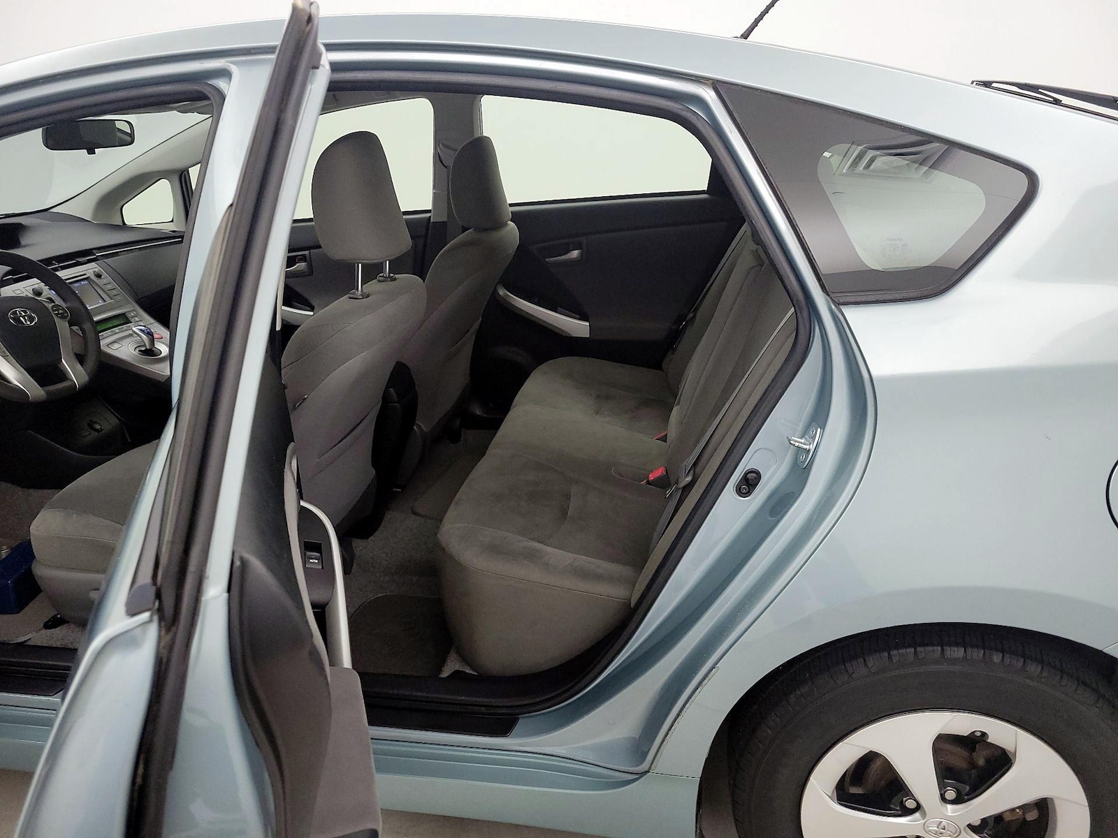 2015 Toyota Prius Two - Photo 20