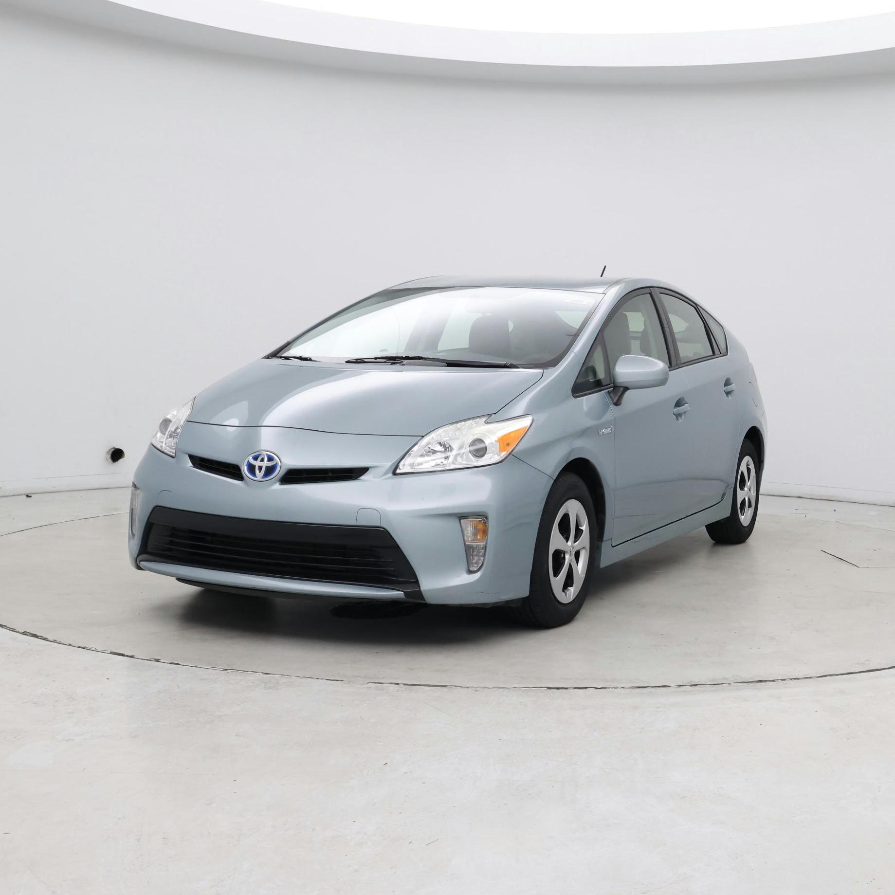 Thumbnail: 2015 Toyota Prius - 4