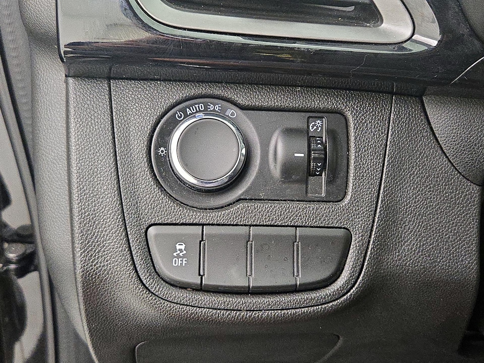 2020 Chevrolet Spark 1LT - Photo 14