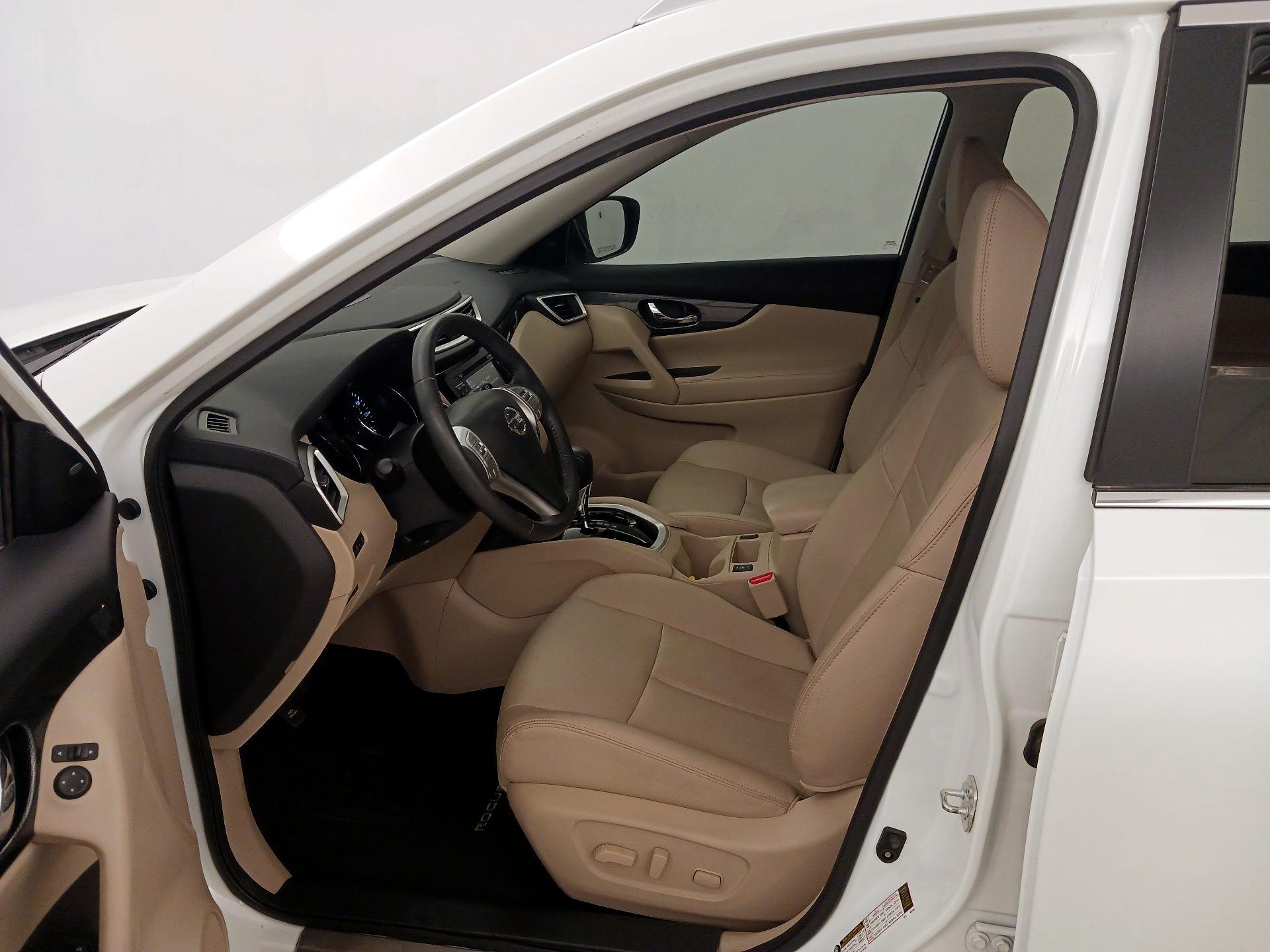 Thumbnail: 2016 Nissan Rogue - 11
