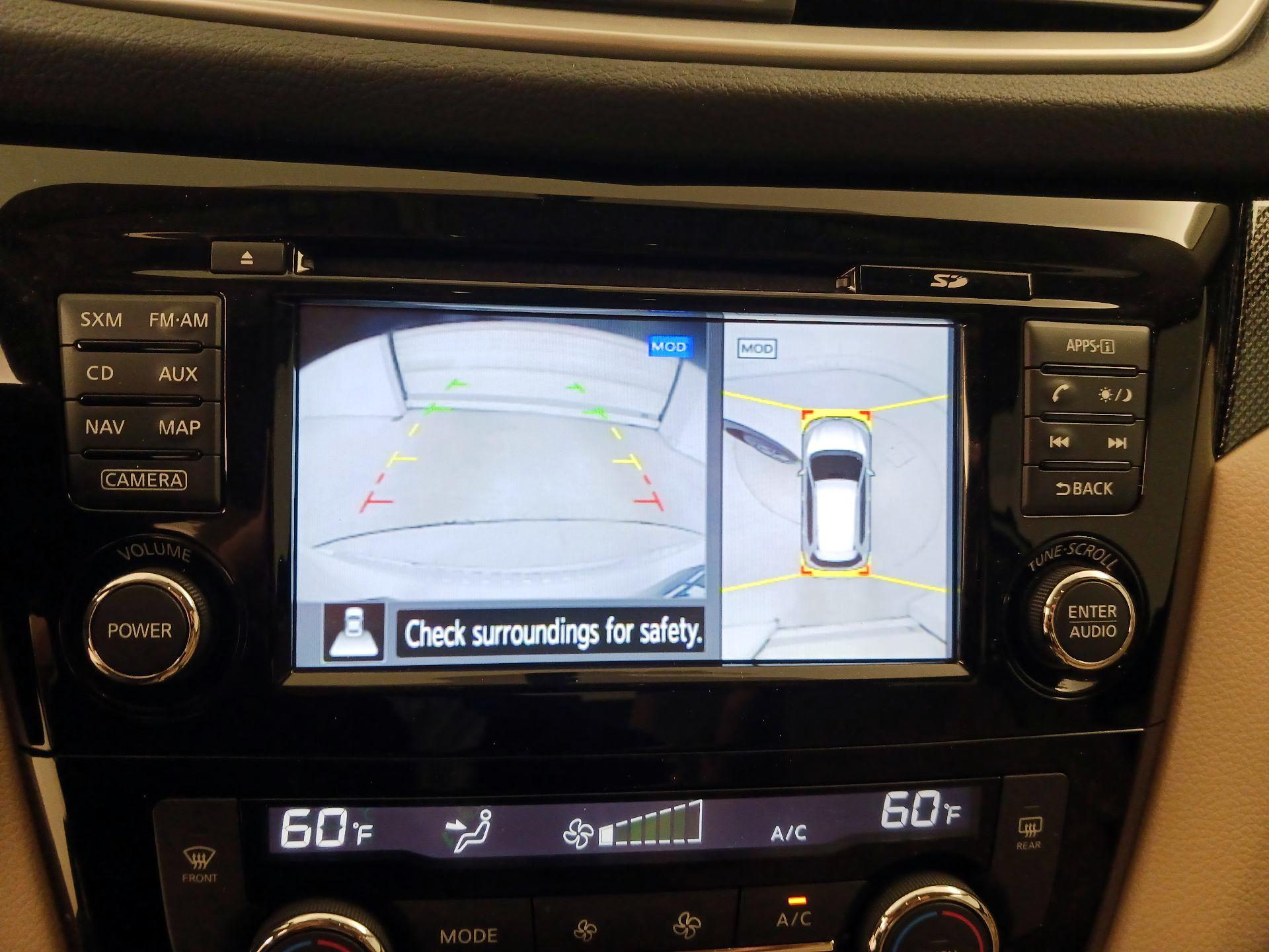 Thumbnail: 2016 Nissan Rogue - 15