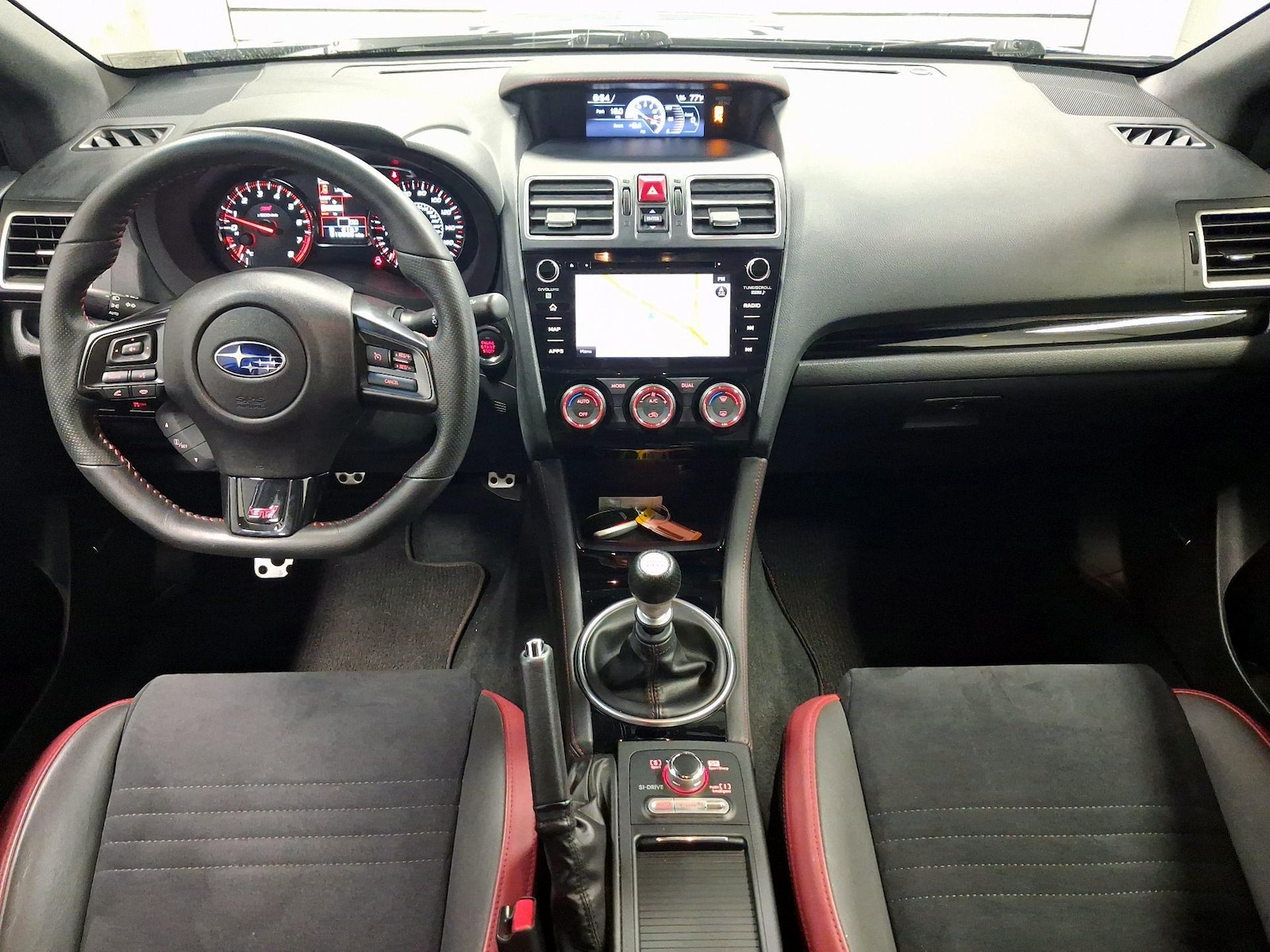 Apple CarPlay® & Android Auto™