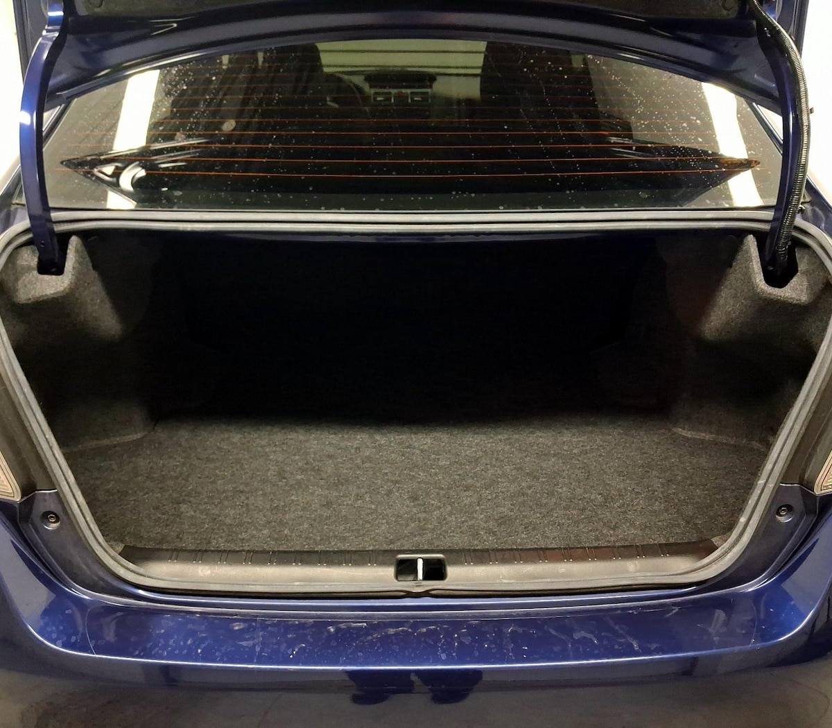 Trunk/Cargo (Seats Up)