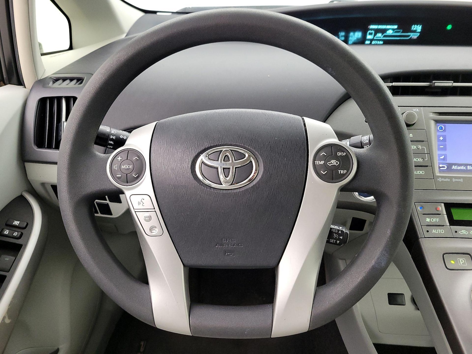 2014 Toyota Prius Three - Photo 11