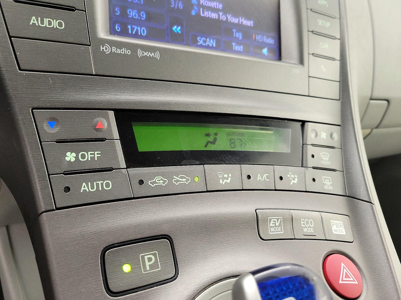 2014 Toyota Prius Three - Photo 18