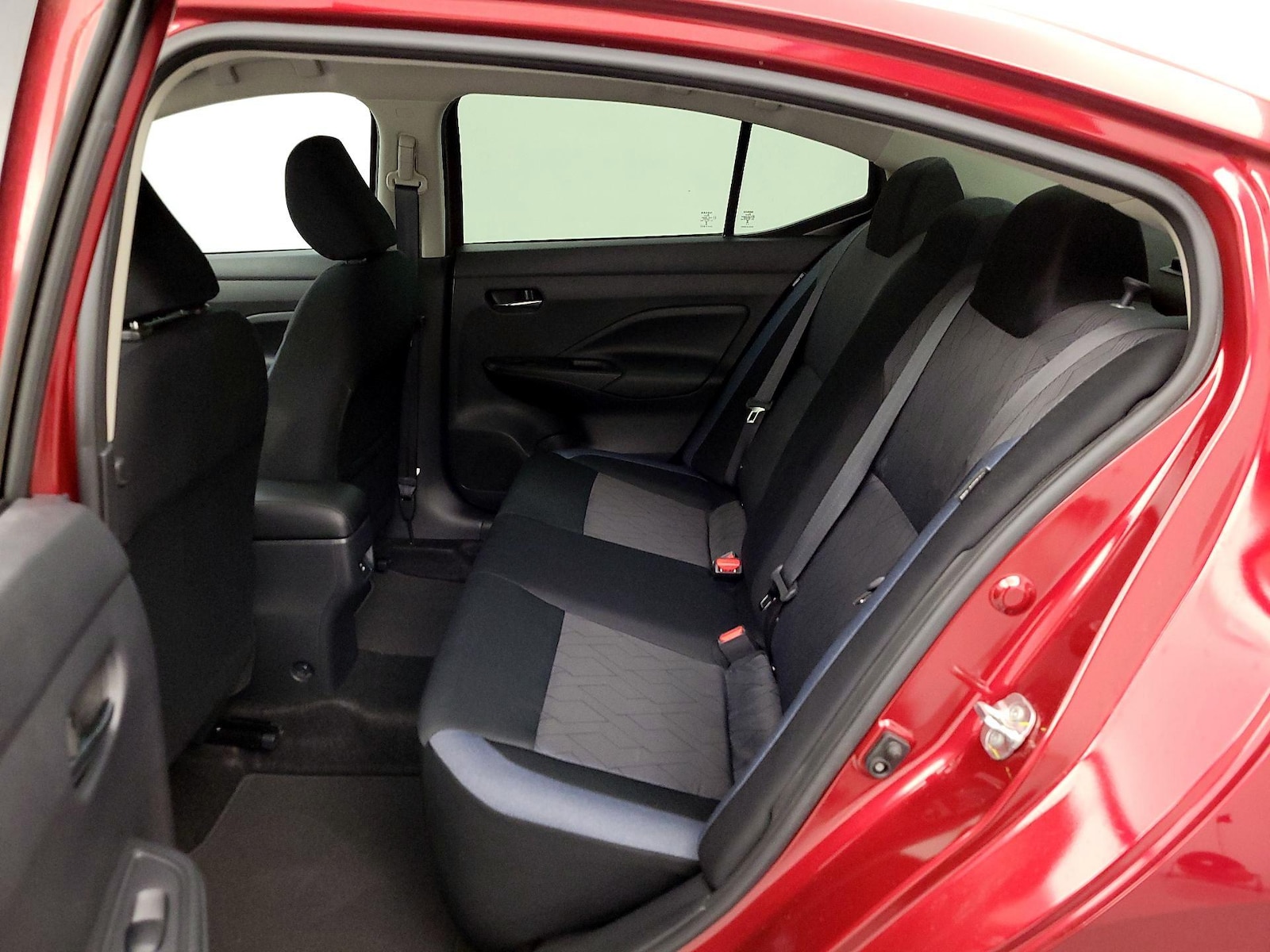 2024 Nissan Versa Sedan SV - Photo 19