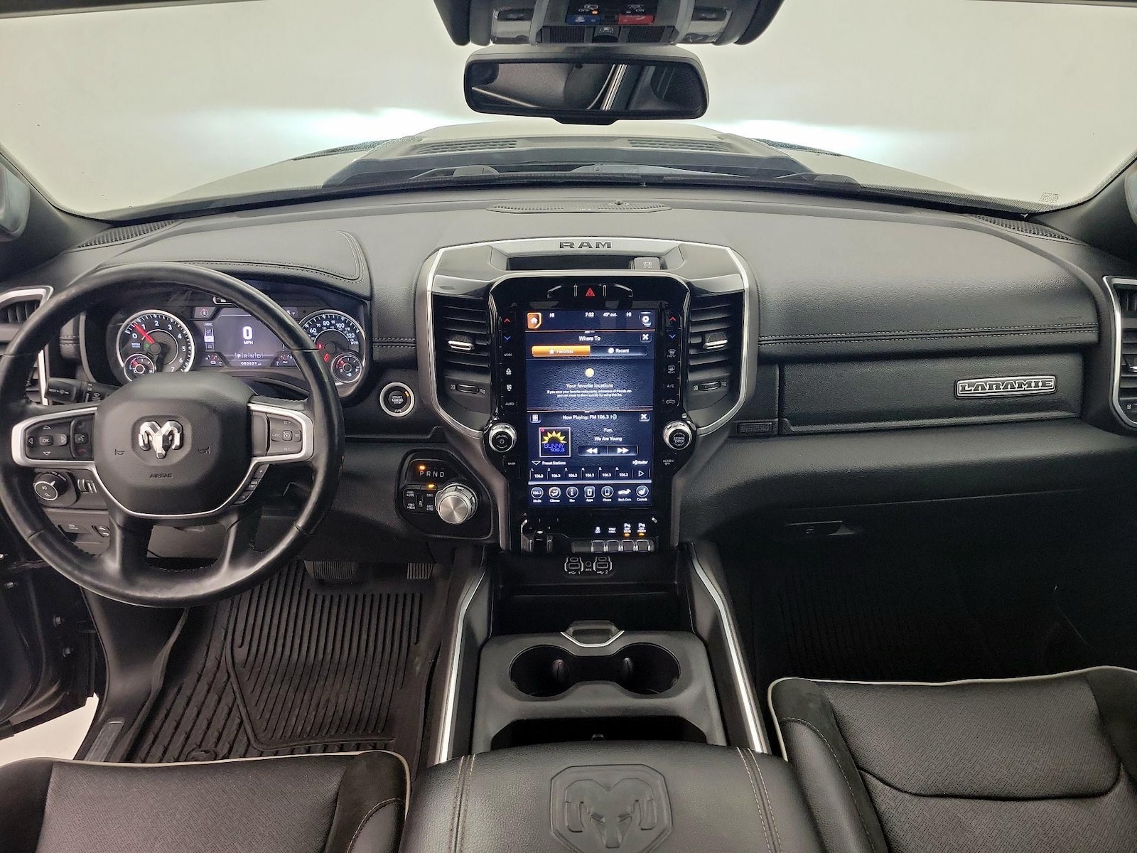 Apple CarPlay® & Android Auto™