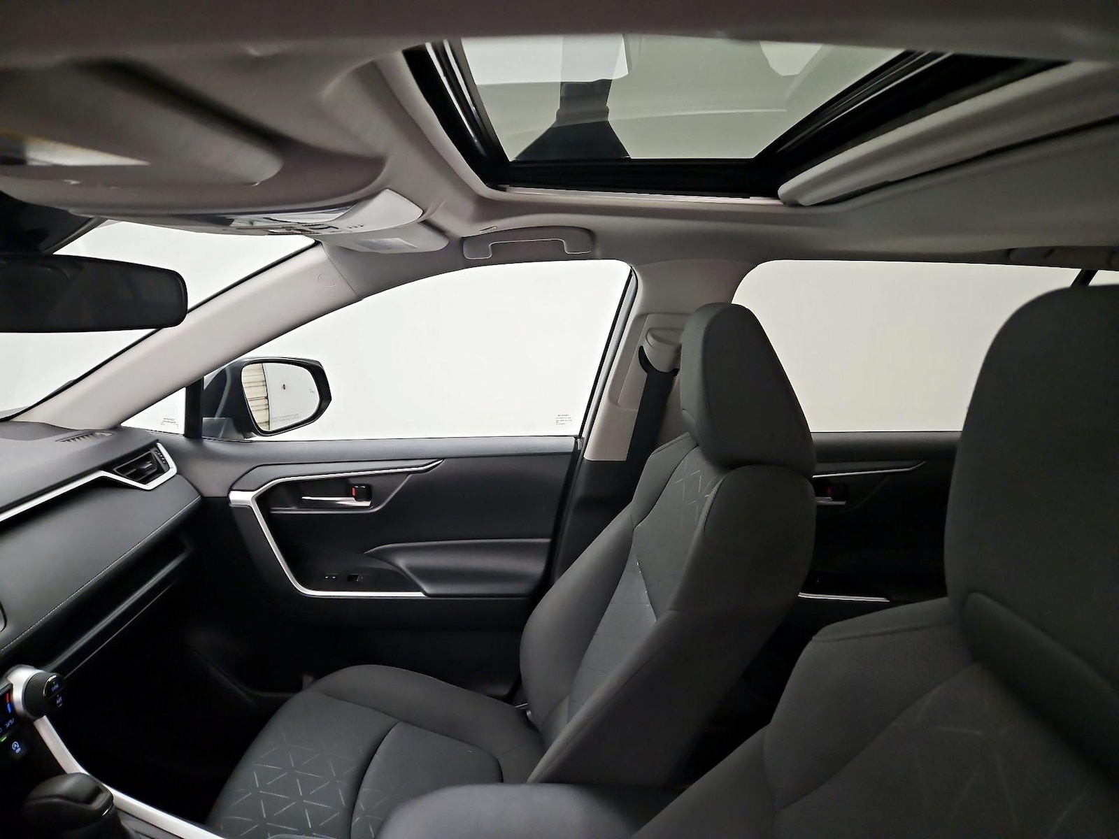 Sunroof(s) & Overhead Airbags