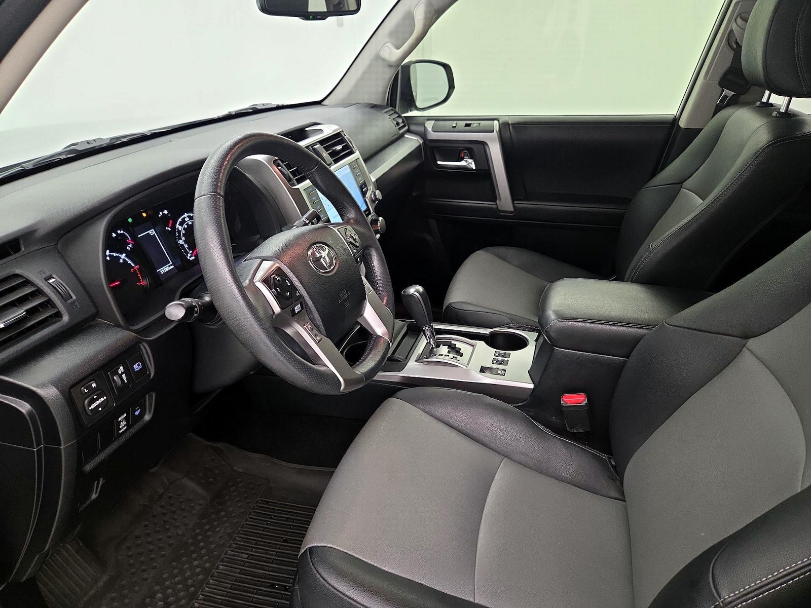 2022 Toyota 4Runner SR5 Premium - Photo 12