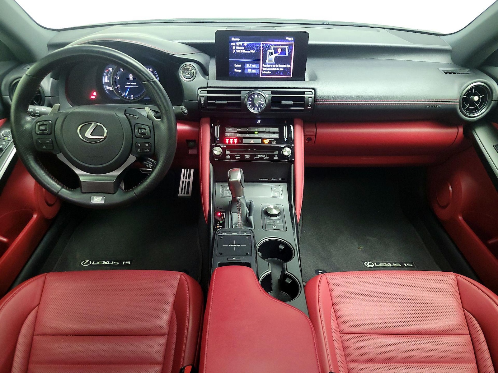 2024 Lexus IS 350 F SPORT - Photo 10