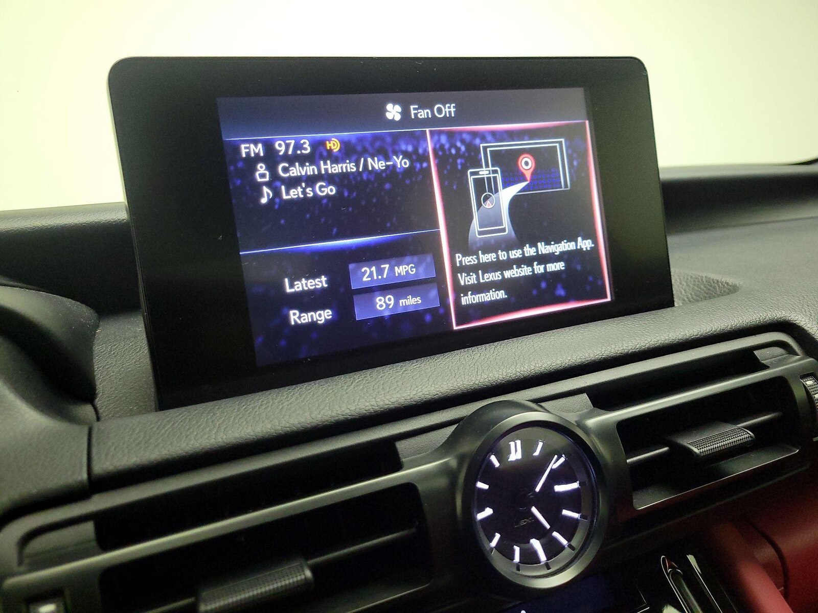 2024 Lexus IS 350 F SPORT - Photo 16