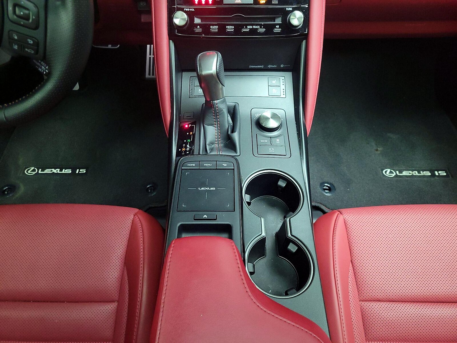 2024 Lexus IS 350 F SPORT - Photo 18