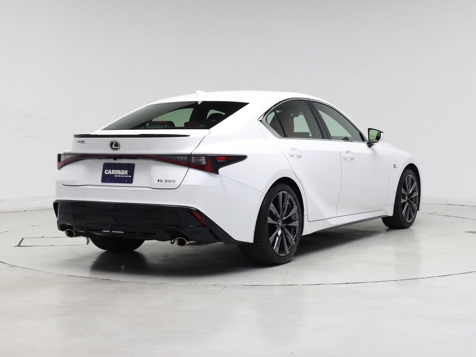 2024 Lexus IS 350 F SPORT - Photo 9