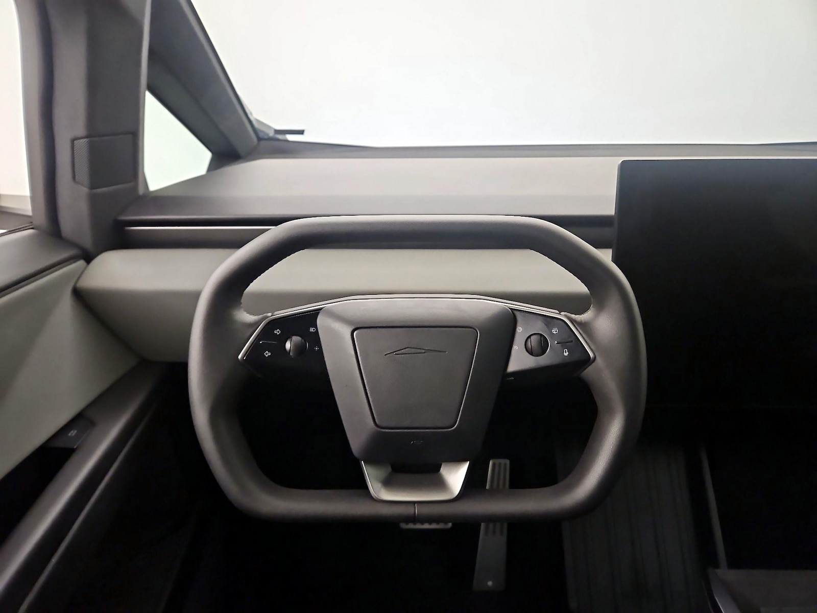 2024 Tesla Cybertruck Base - Photo 11
