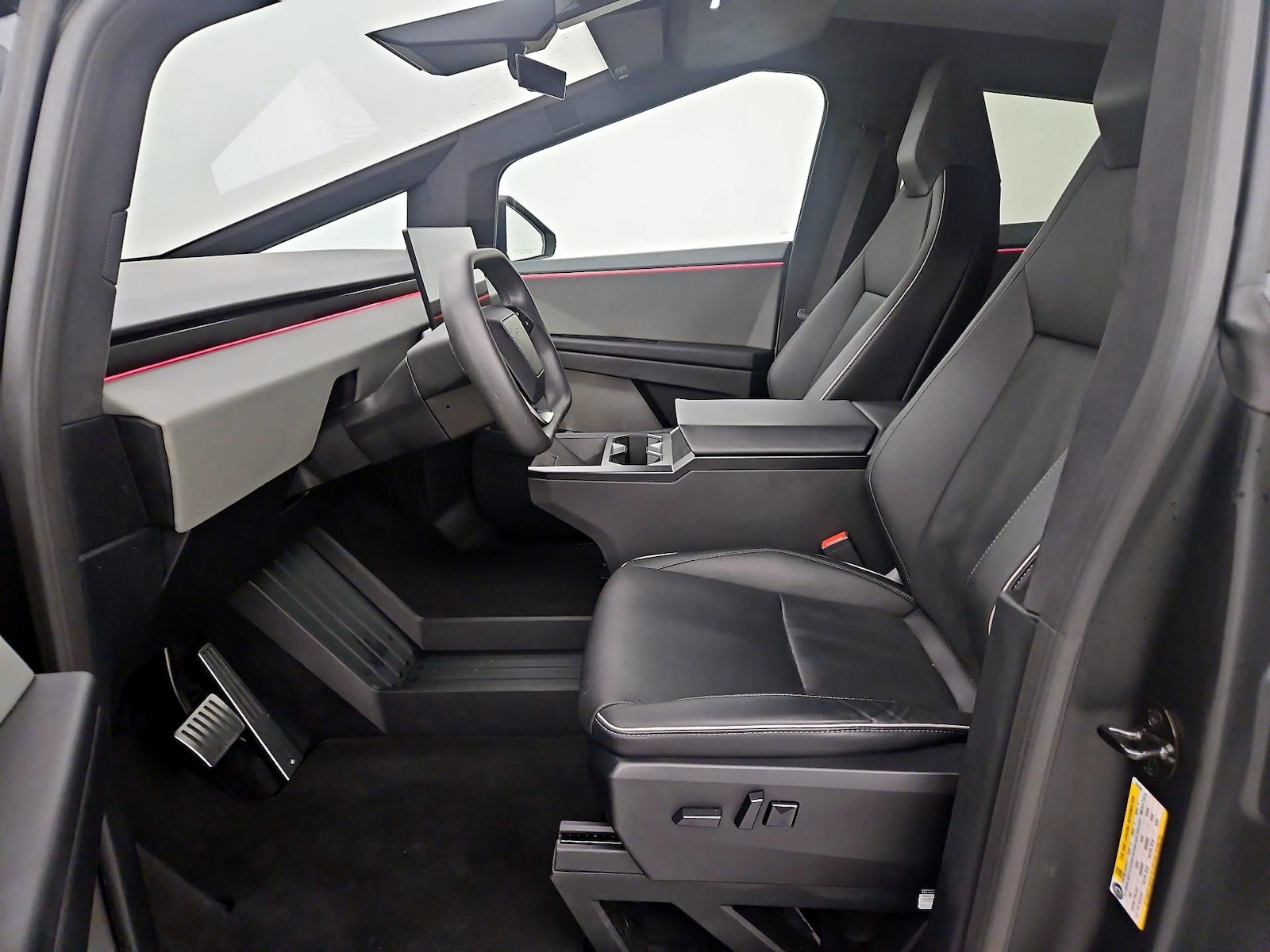 2024 Tesla Cybertruck Base - Photo 12