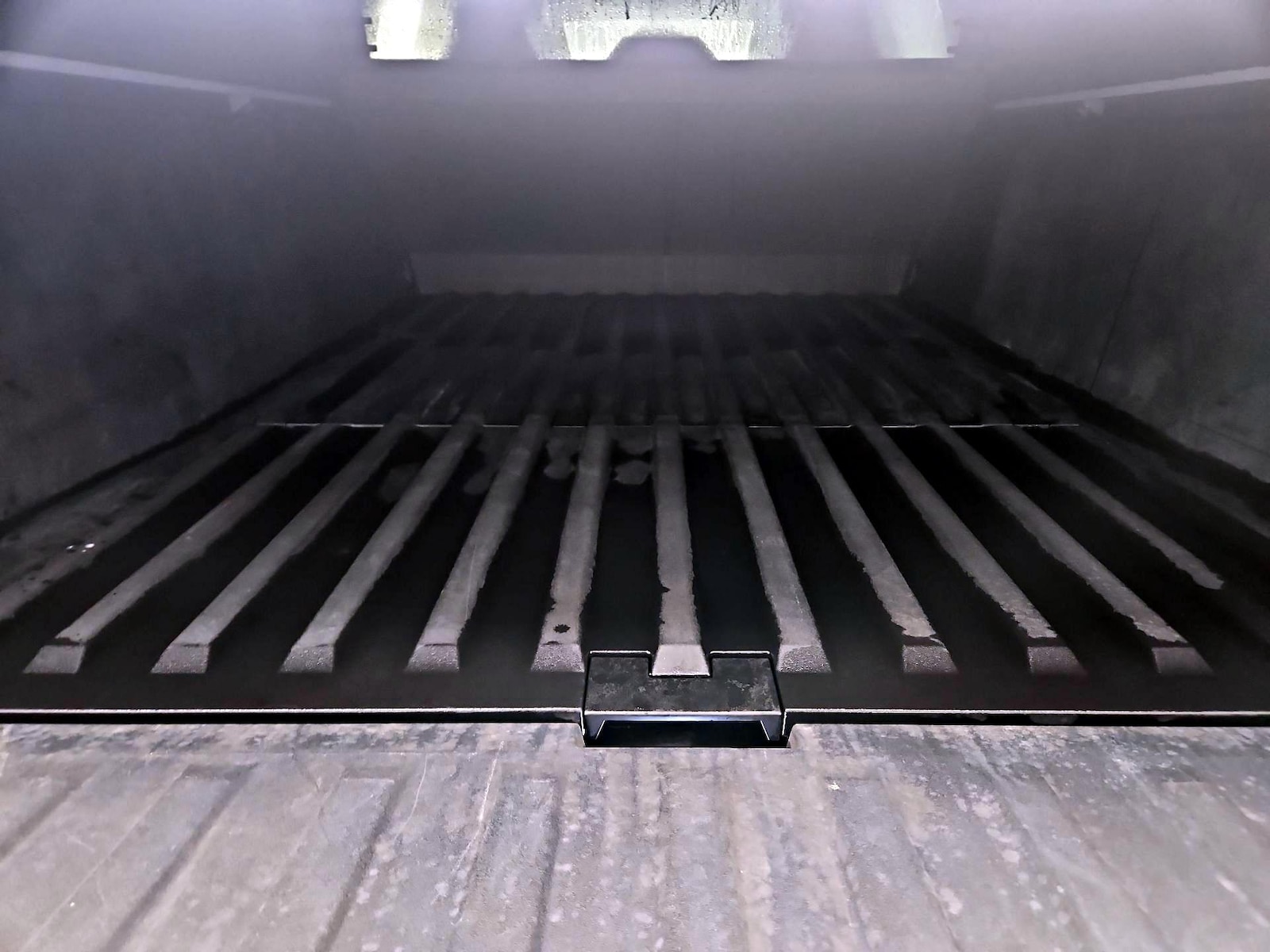 2024 Tesla Cybertruck Base - Photo 20
