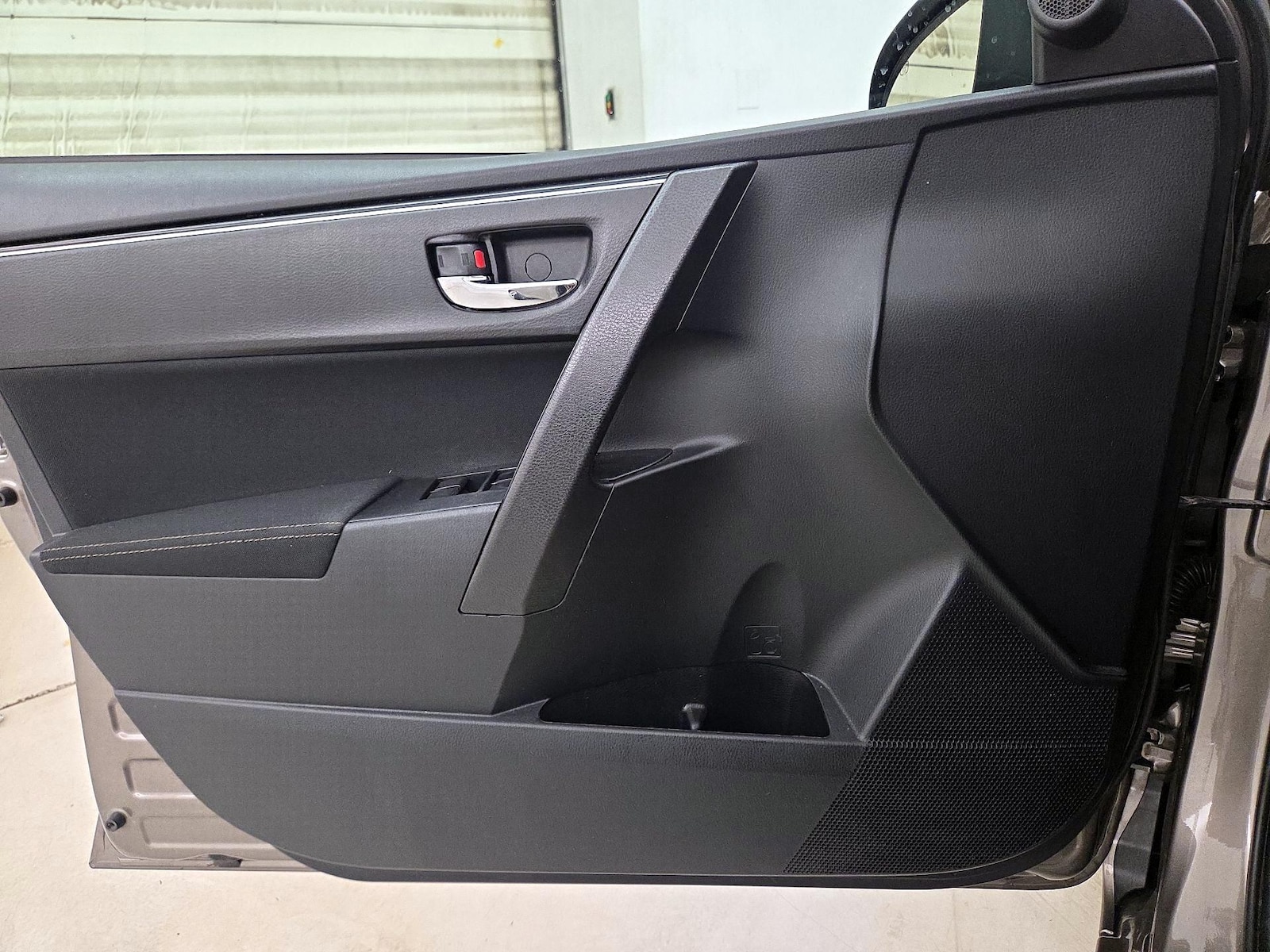 2019 Toyota Corolla LE - Photo 13