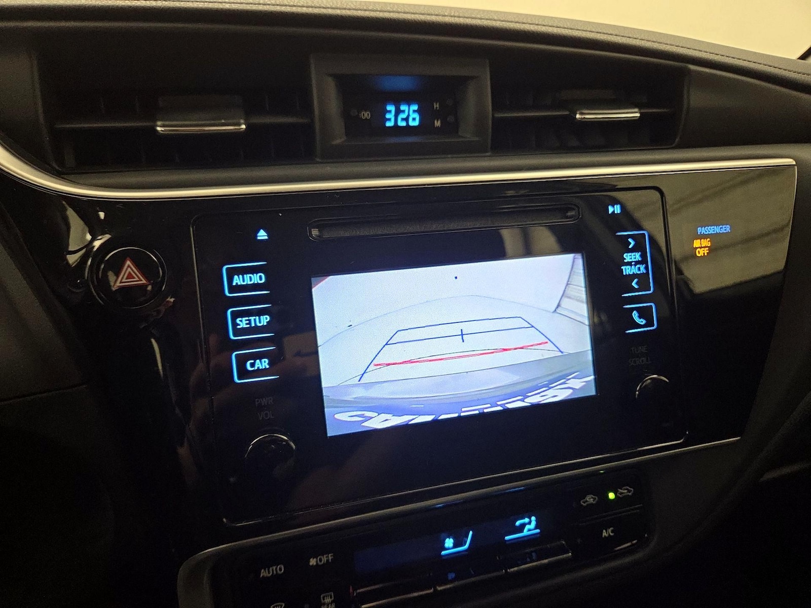 2019 Toyota Corolla LE - Photo 15