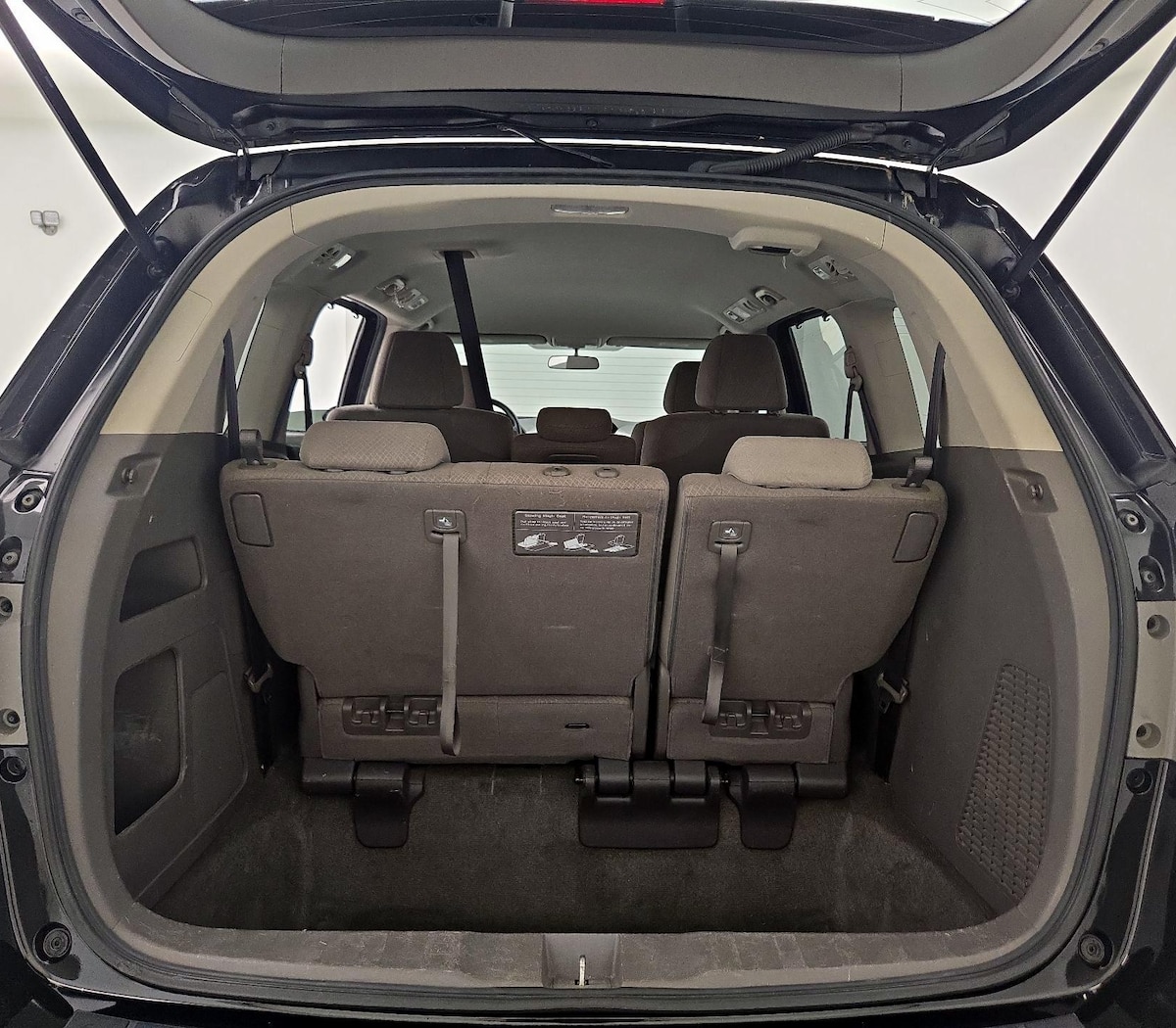 Trunk/Cargo (Seats Up)
