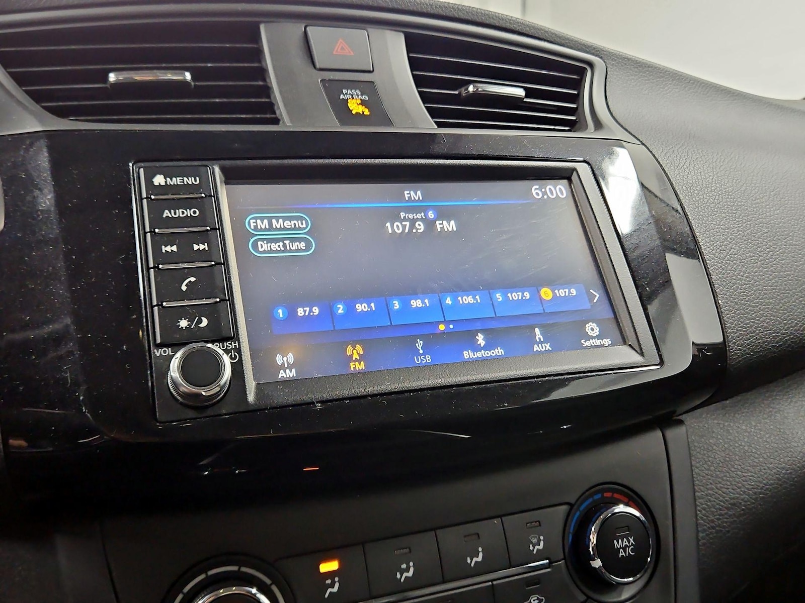 2019 Nissan Sentra S - Photo 16
