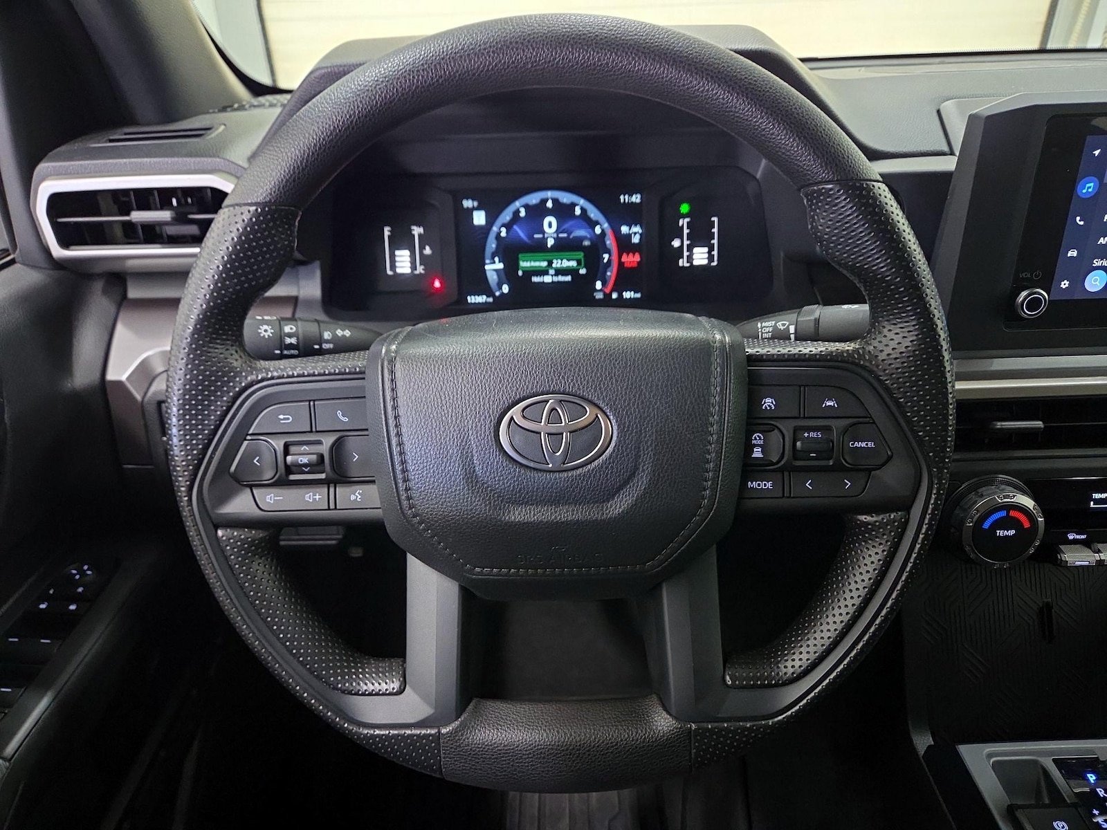2024 Toyota Tacoma SR5 - Photo 11