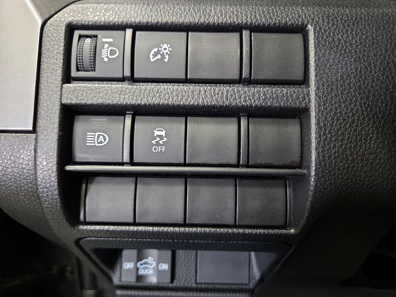 2024 Toyota Tacoma SR5 - Photo 14