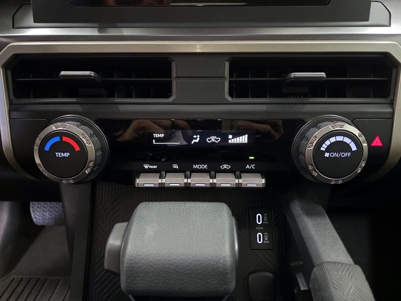 2024 Toyota Tacoma SR5 - Photo 17