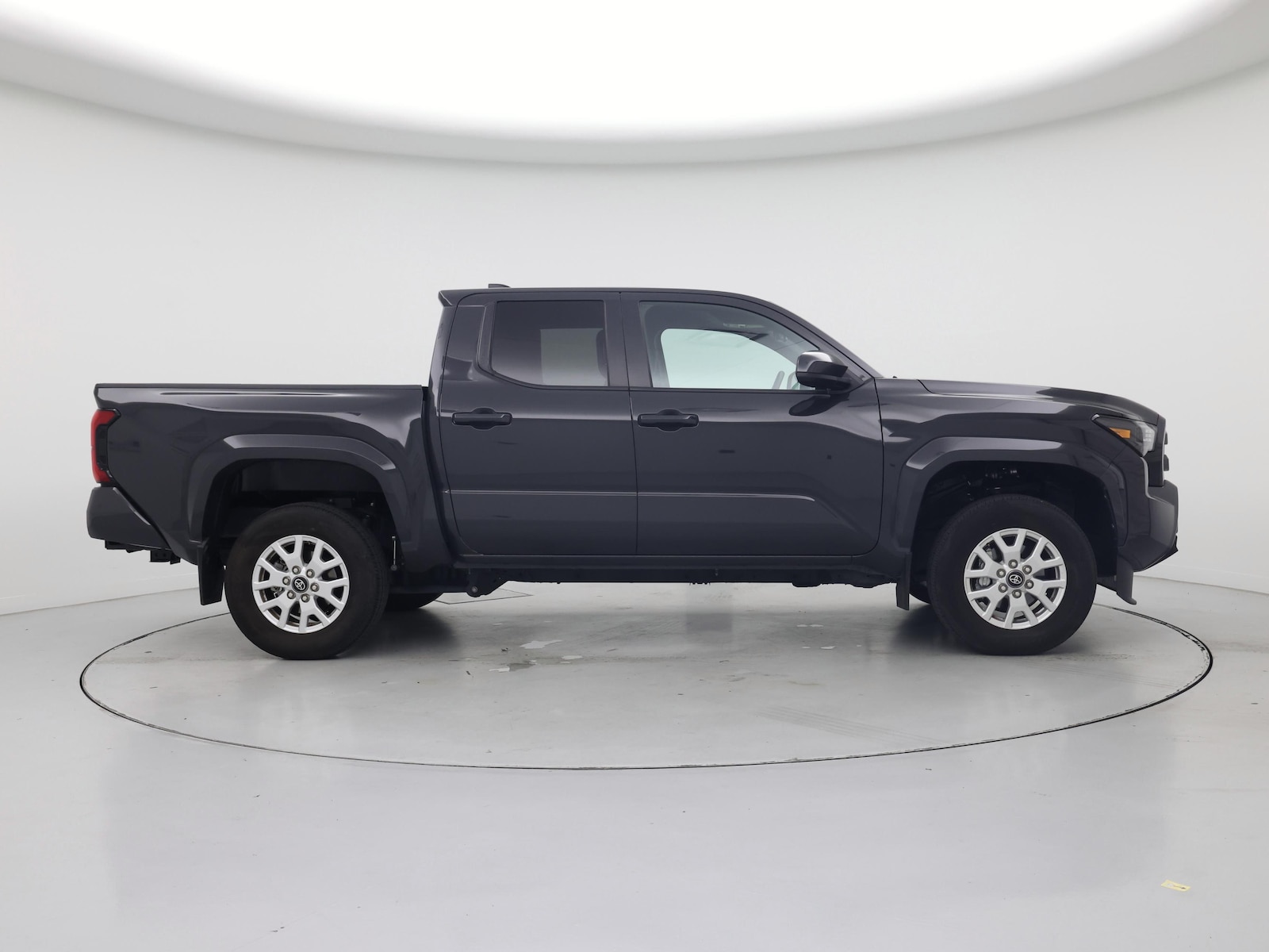 2024 Toyota Tacoma SR5 - Photo 8
