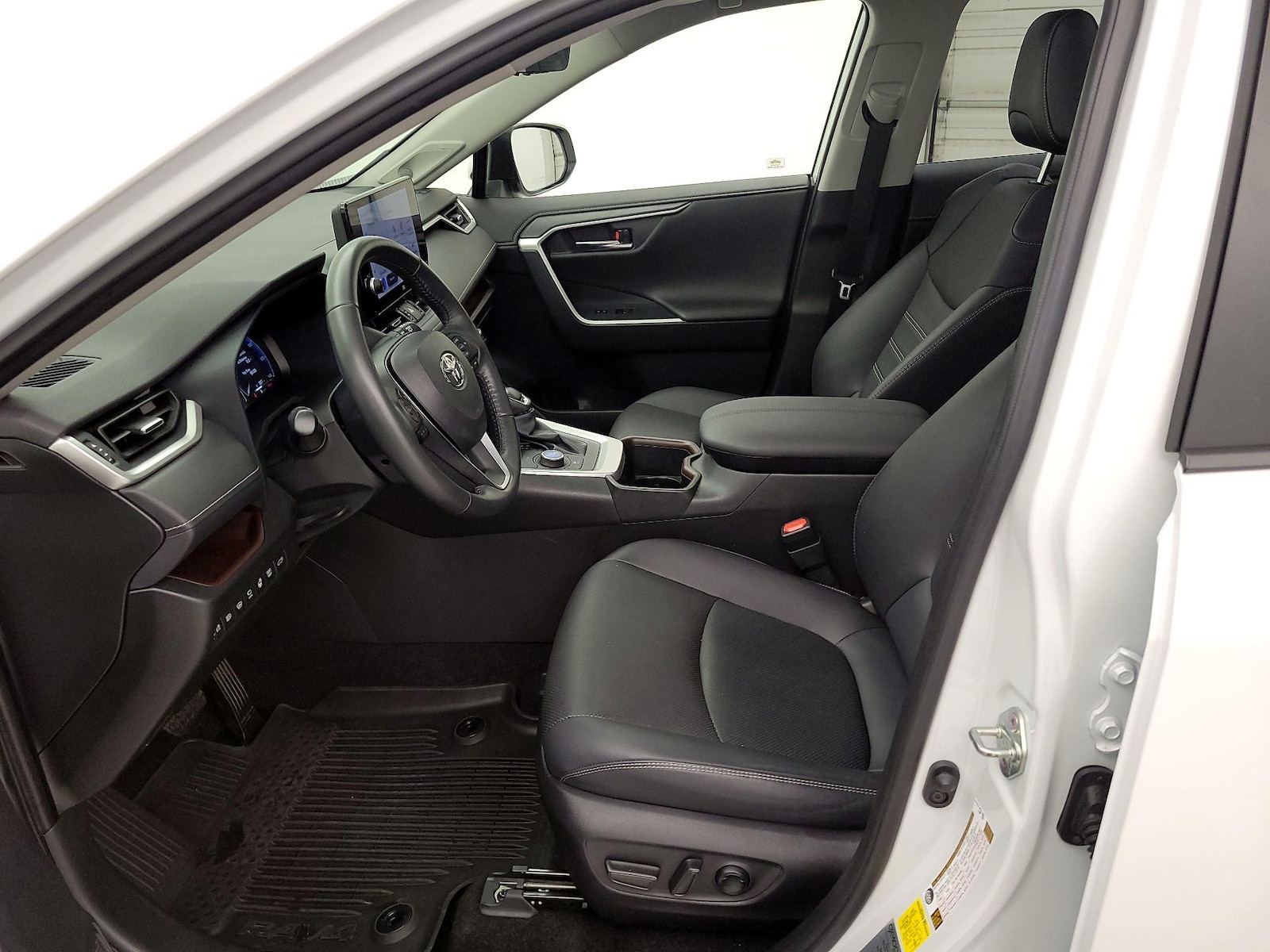 2023 Toyota RAV4 Limited - Photo 12
