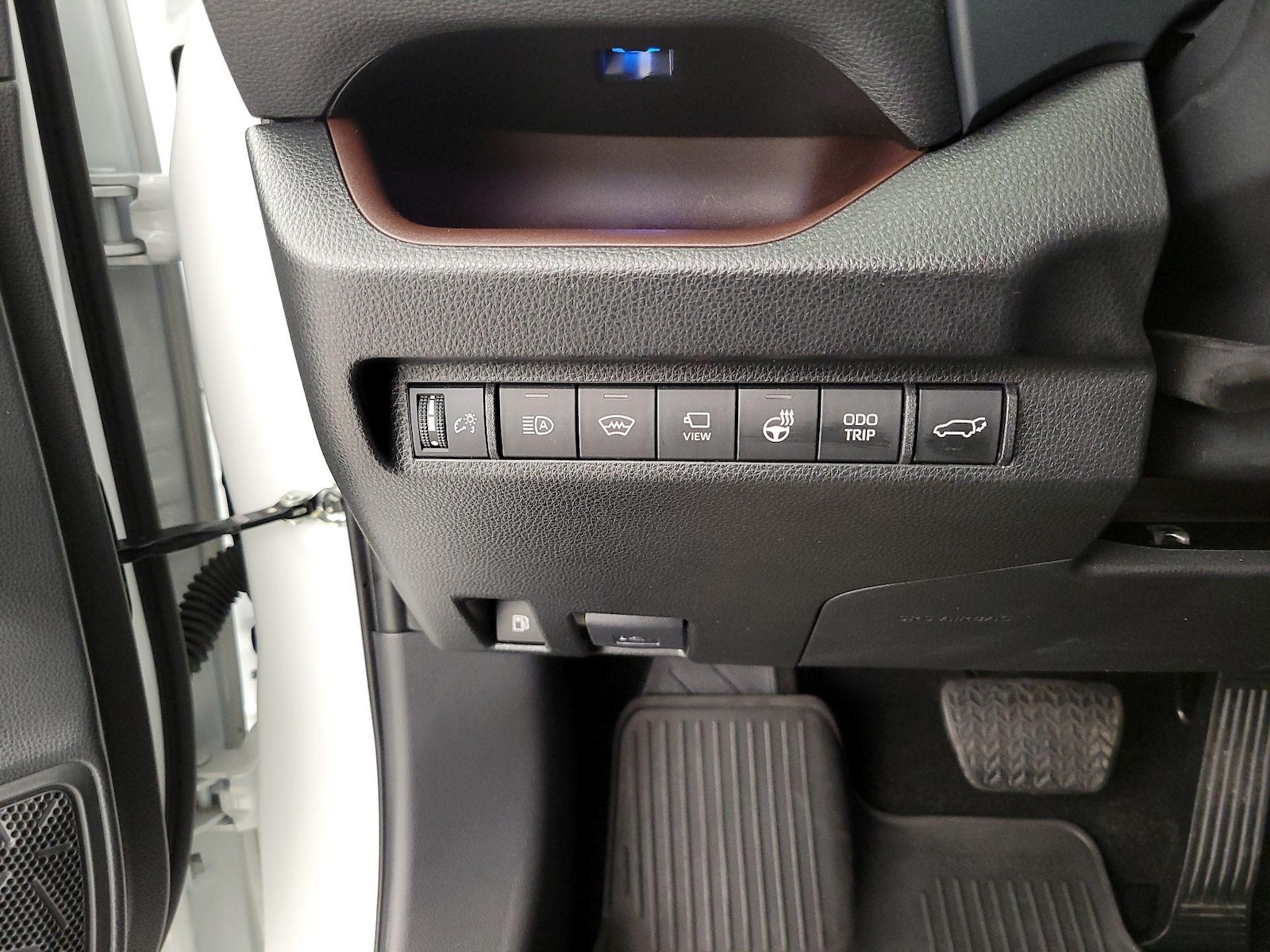 2023 Toyota RAV4 Limited - Photo 14
