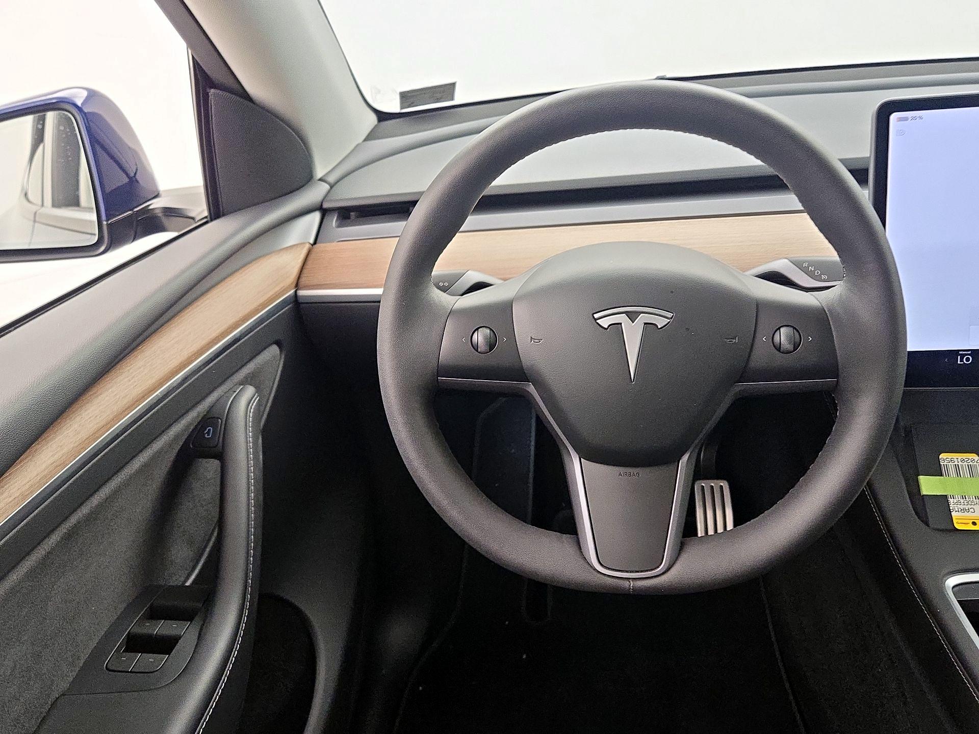 Thumbnail: 2023 Tesla Model Y - 10