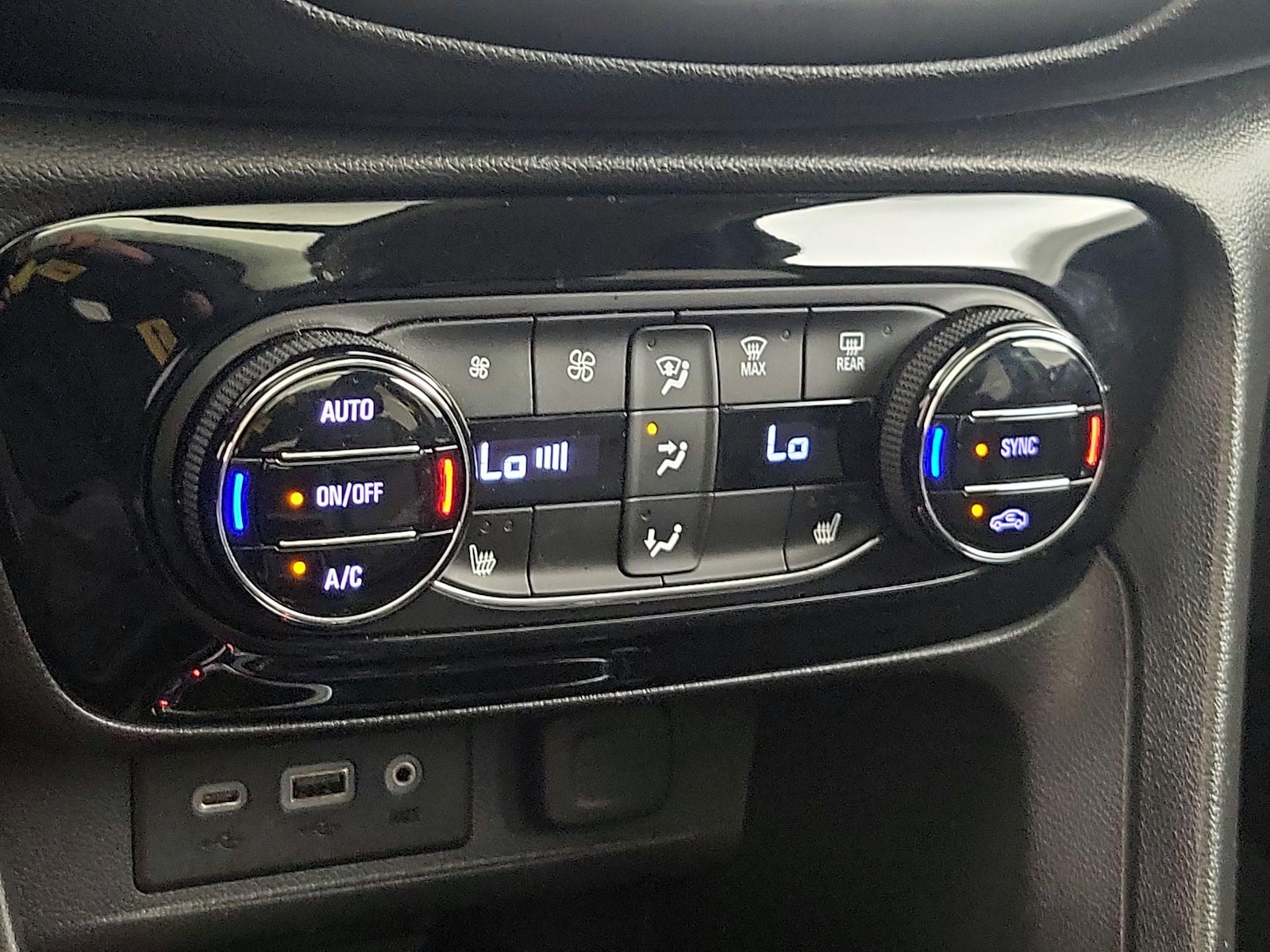 2022 Buick Encore GX Essence - Photo 17