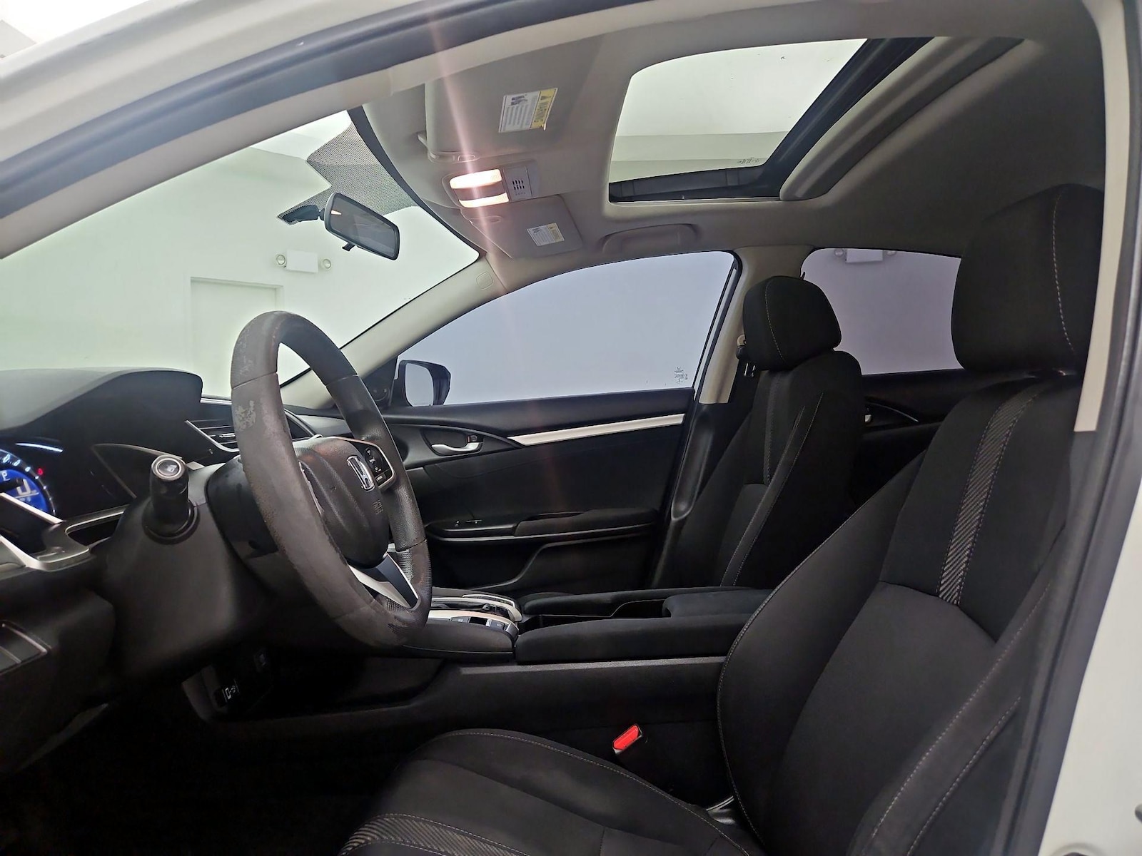 Sunroof(s) & Overhead Airbags