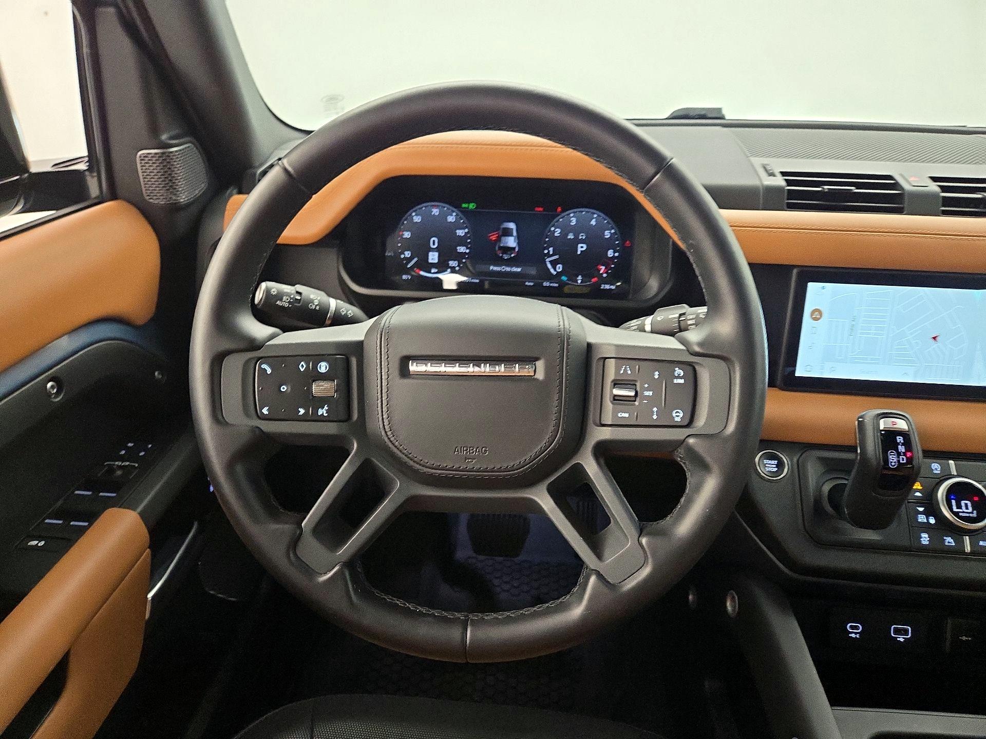 Thumbnail: 2024 Land Rover Defender - 10