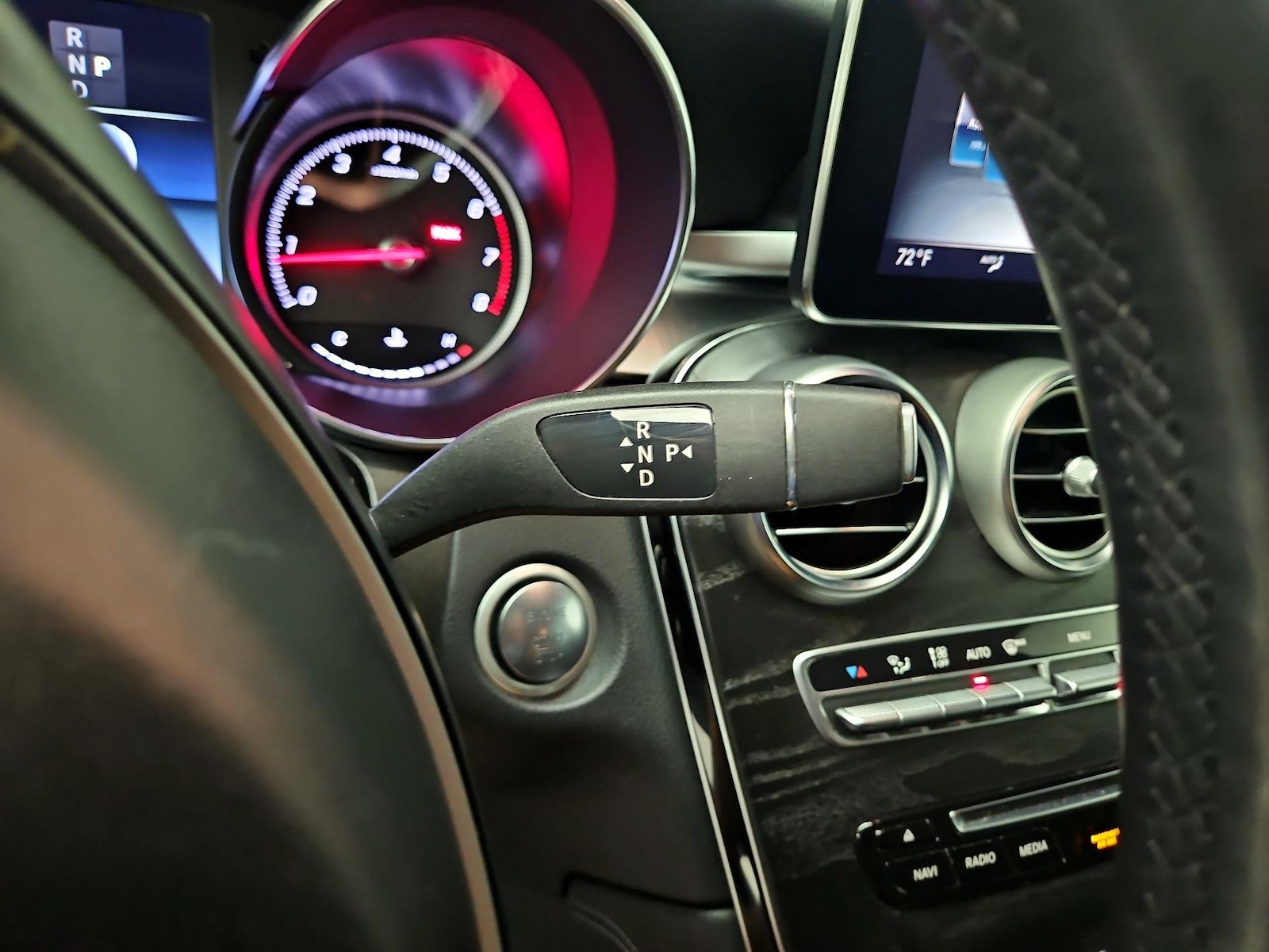2018 Mercedes-Benz GLC GLC300 - Photo 18