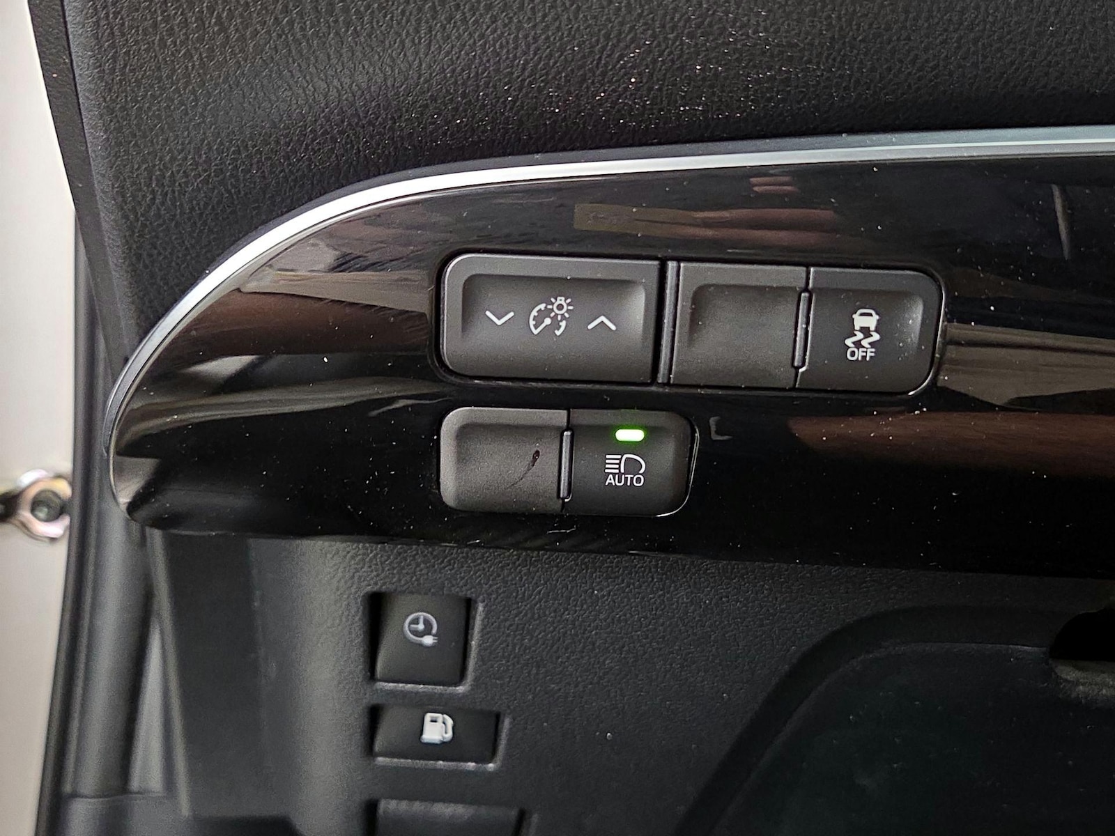 2018 Toyota Prius Prime Premium - Photo 14