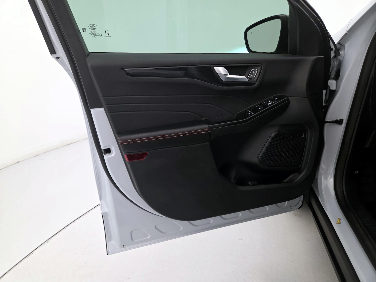 2025 Ford Escape ST-Line - Photo 13