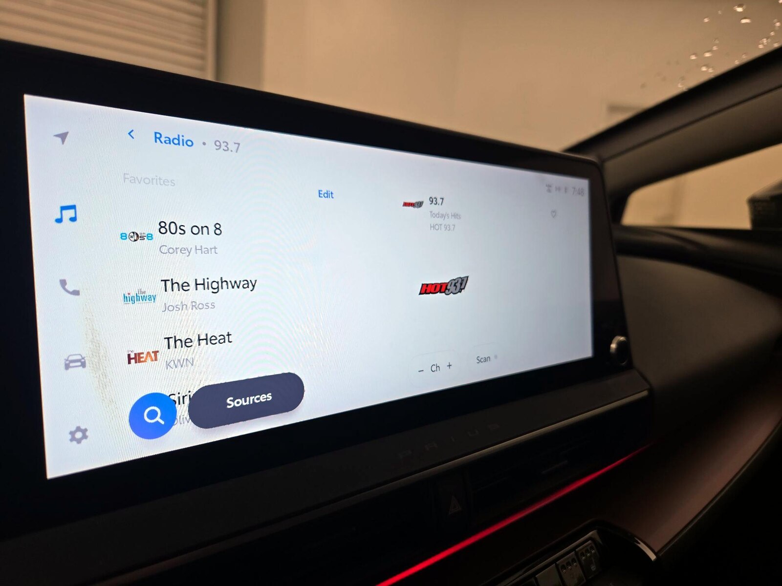 2023 Toyota Prius Prime XSE Premium - Photo 17