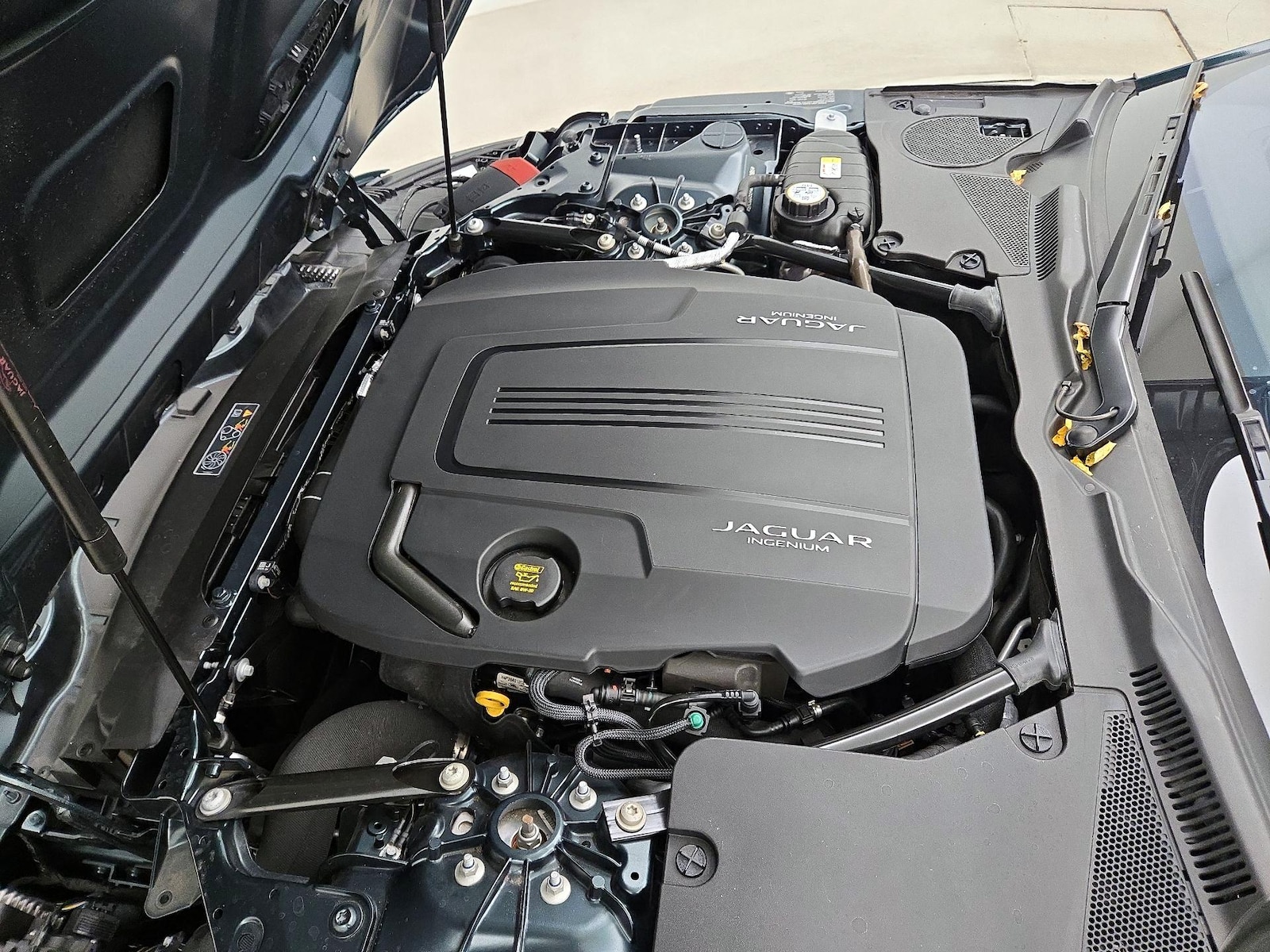 2021 Jaguar F-TYPE Base - Photo 22